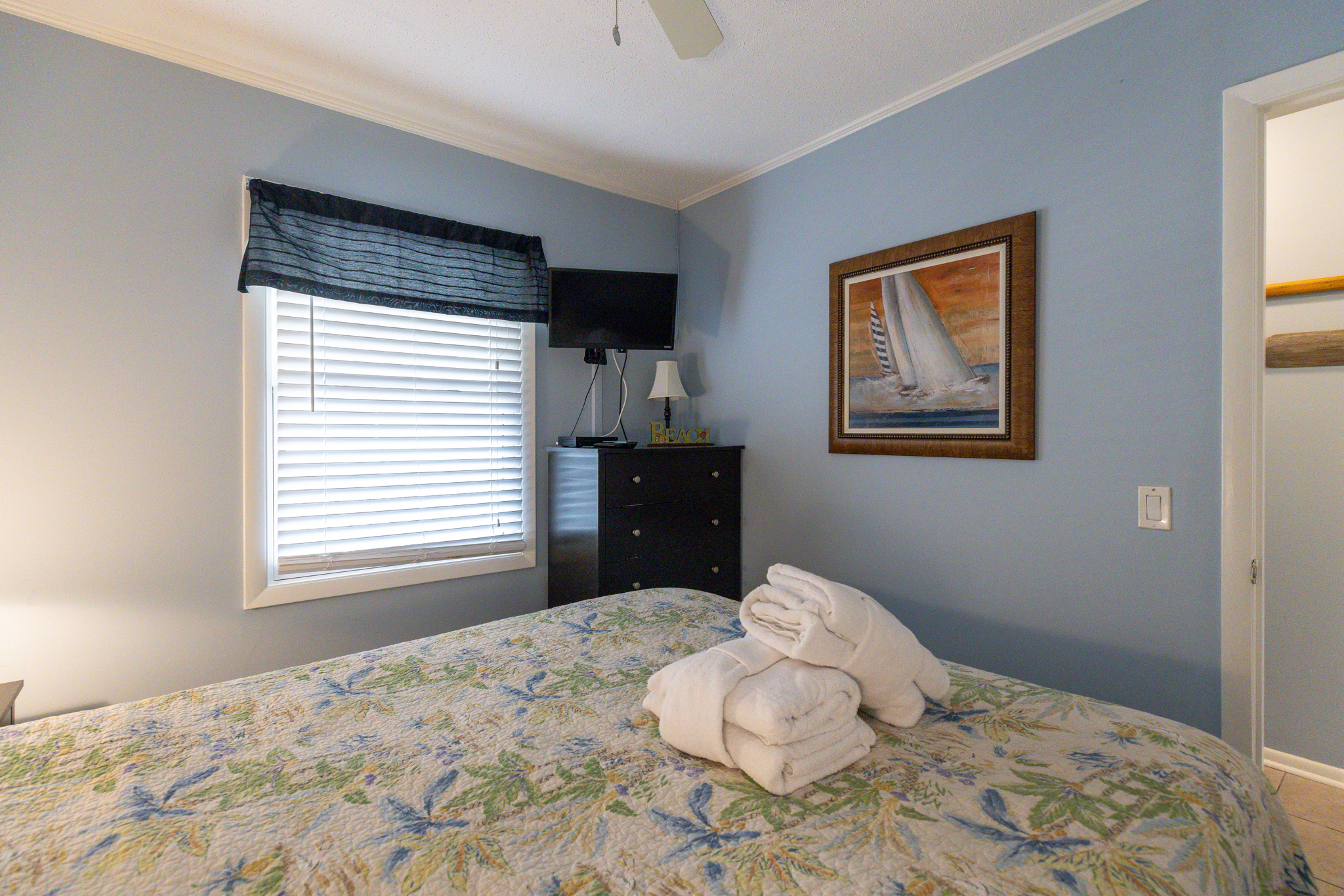 320 Breakers | Photo 11