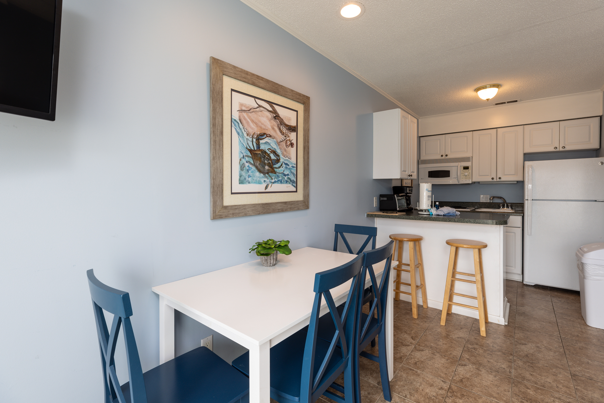 320 Breakers | Photo 5