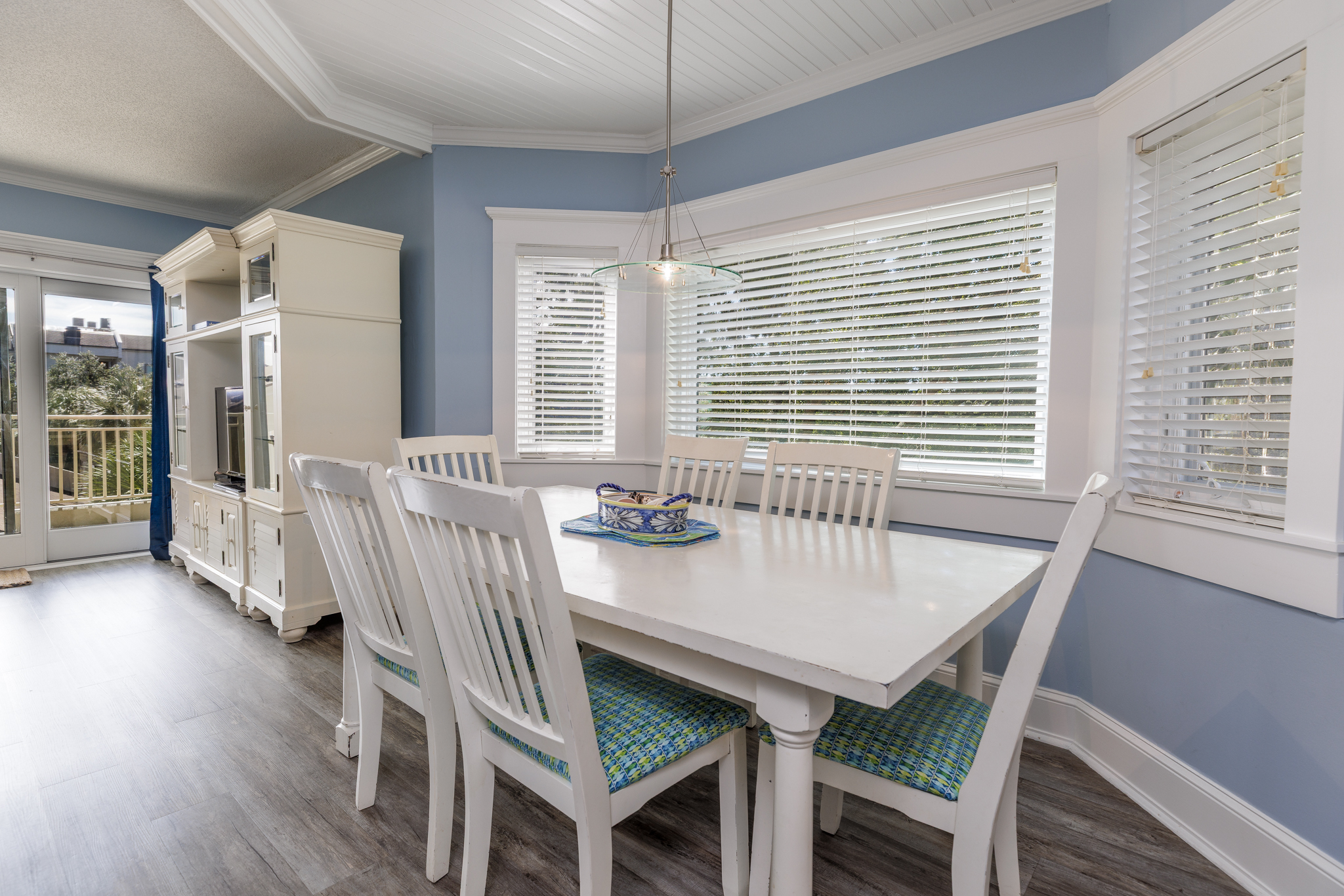 339 Shorewood Villas | Photo 8