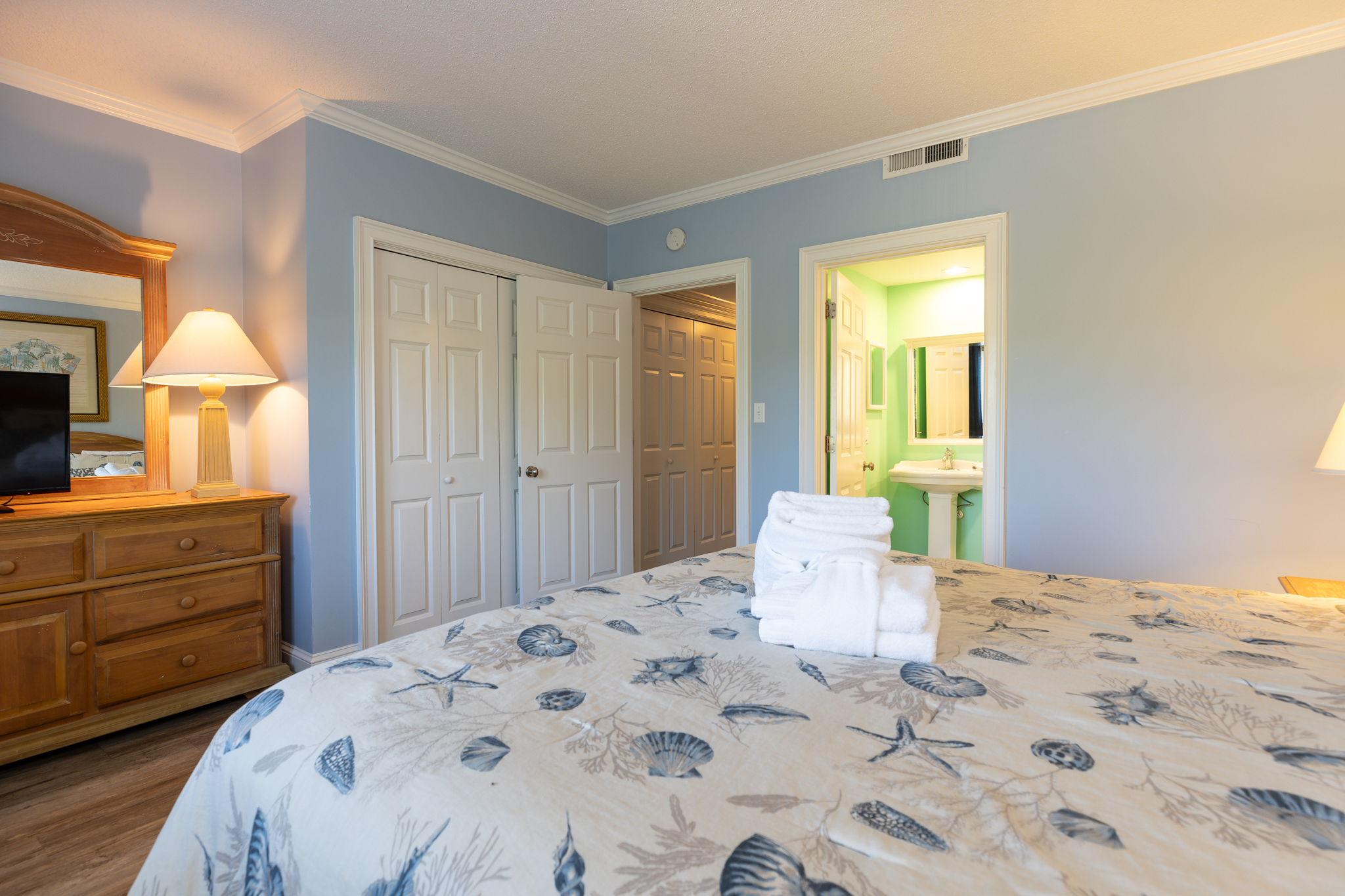 339 Shorewood Villas | Photo 17