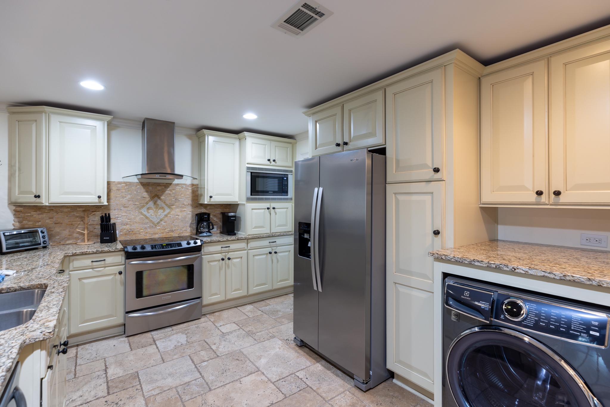 652 Queen's Grant | Photo 10