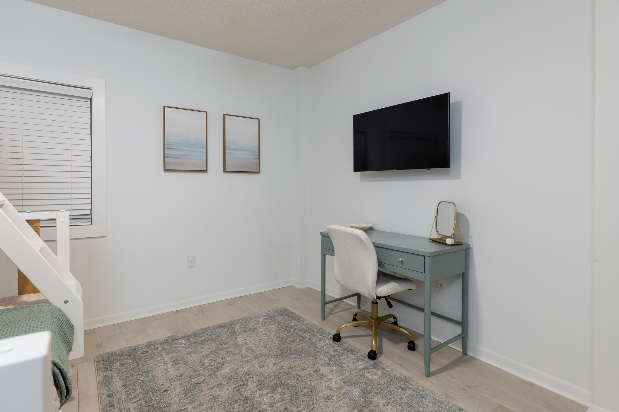 137 Shorewood | Photo 32