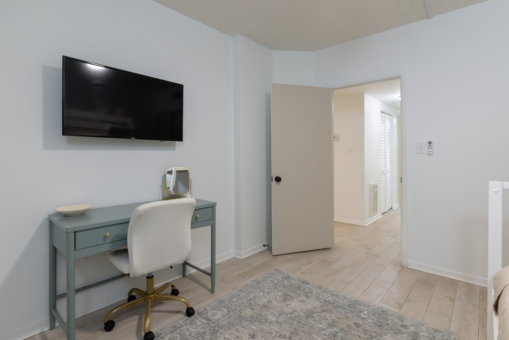 137 Shorewood | Photo 34