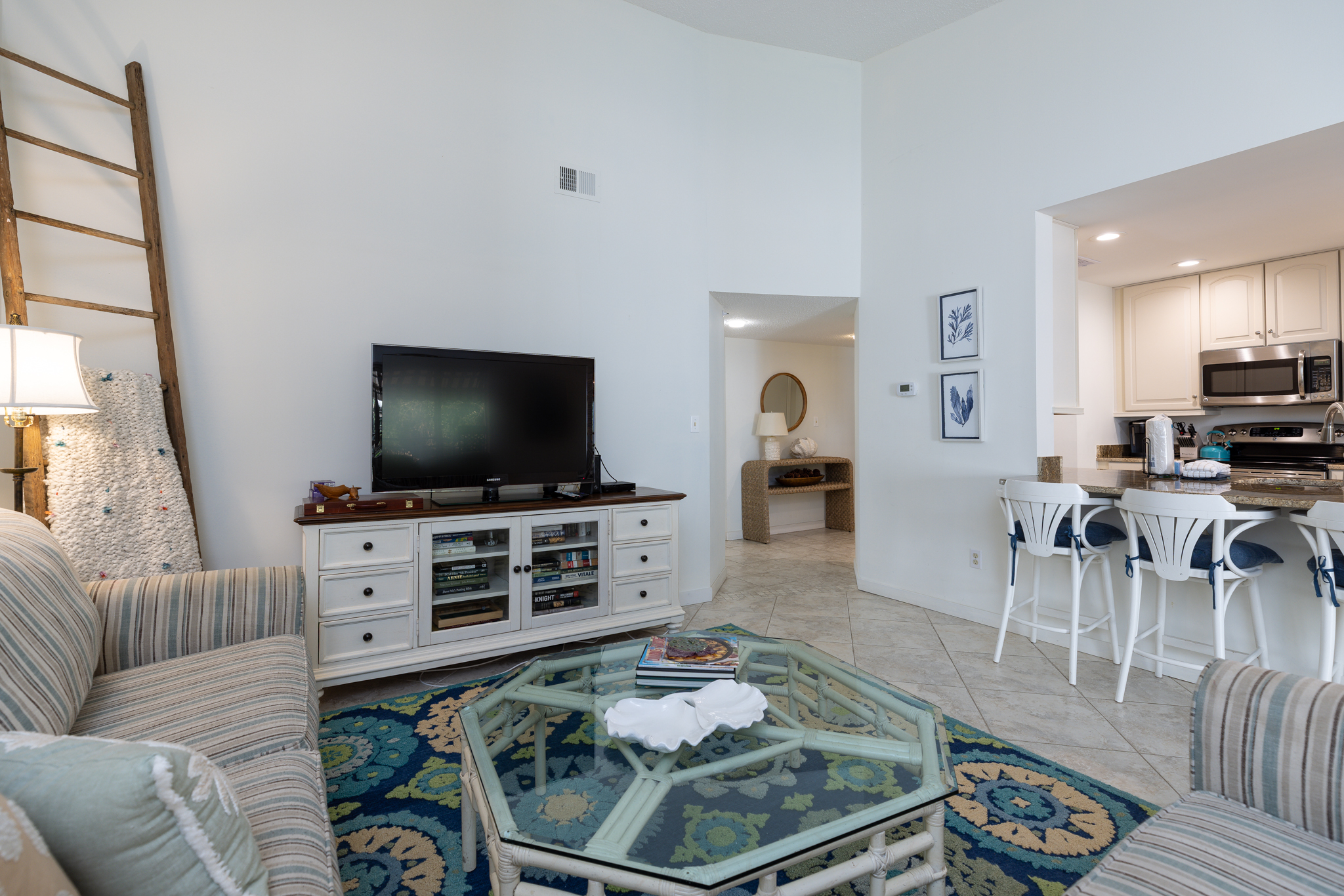 1690 Bluff Villas | Photo 3