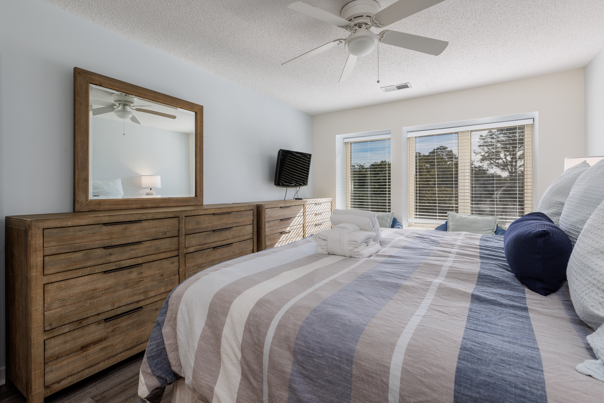 1690 Bluff Villas | Photo 12