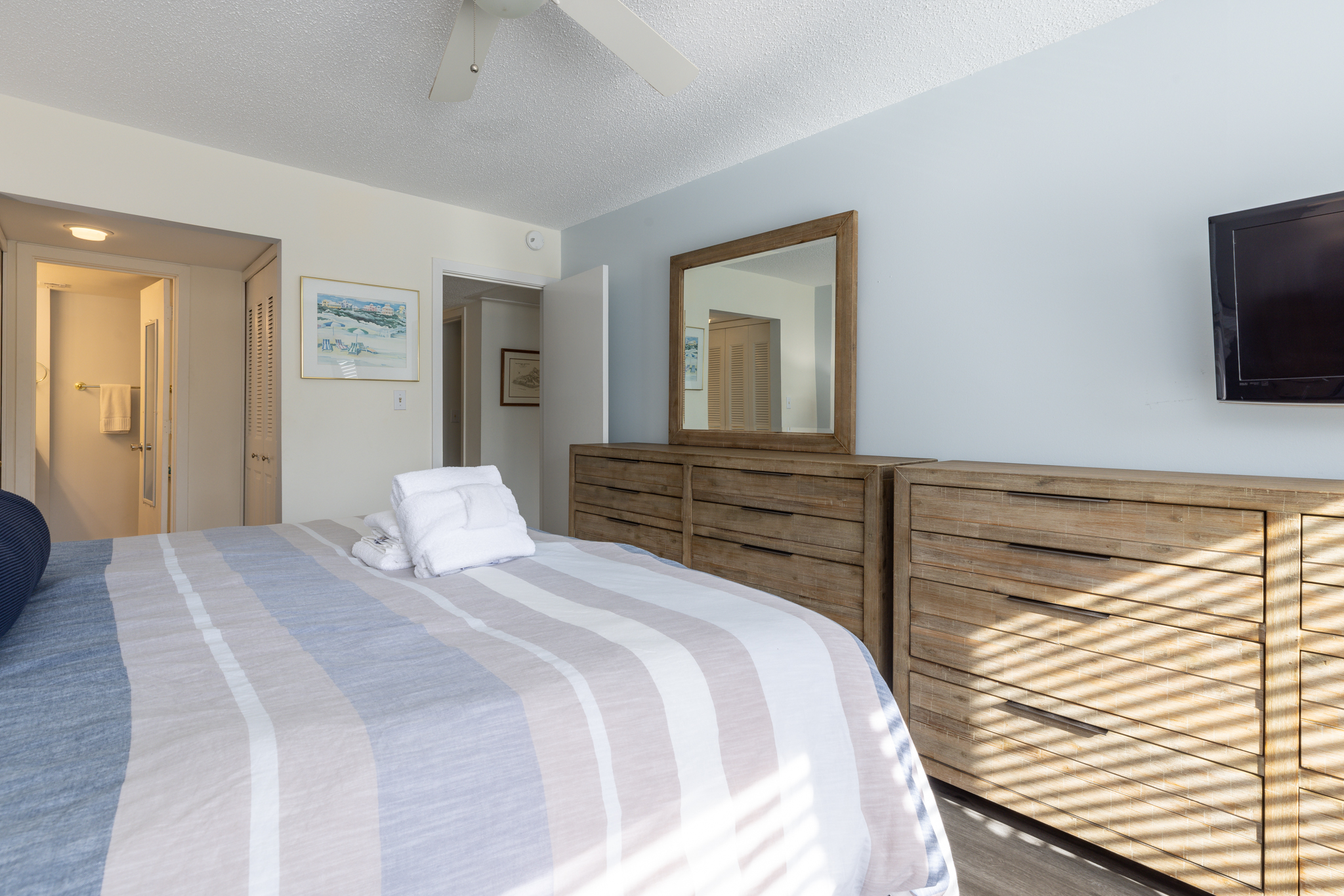 1690 Bluff Villas | Photo 14