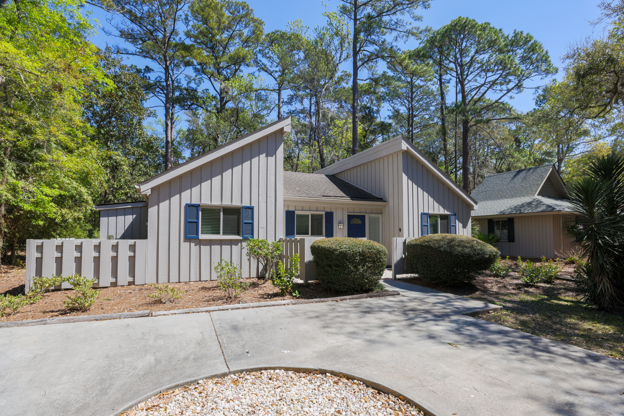 10 Lawton Road | Photo 31