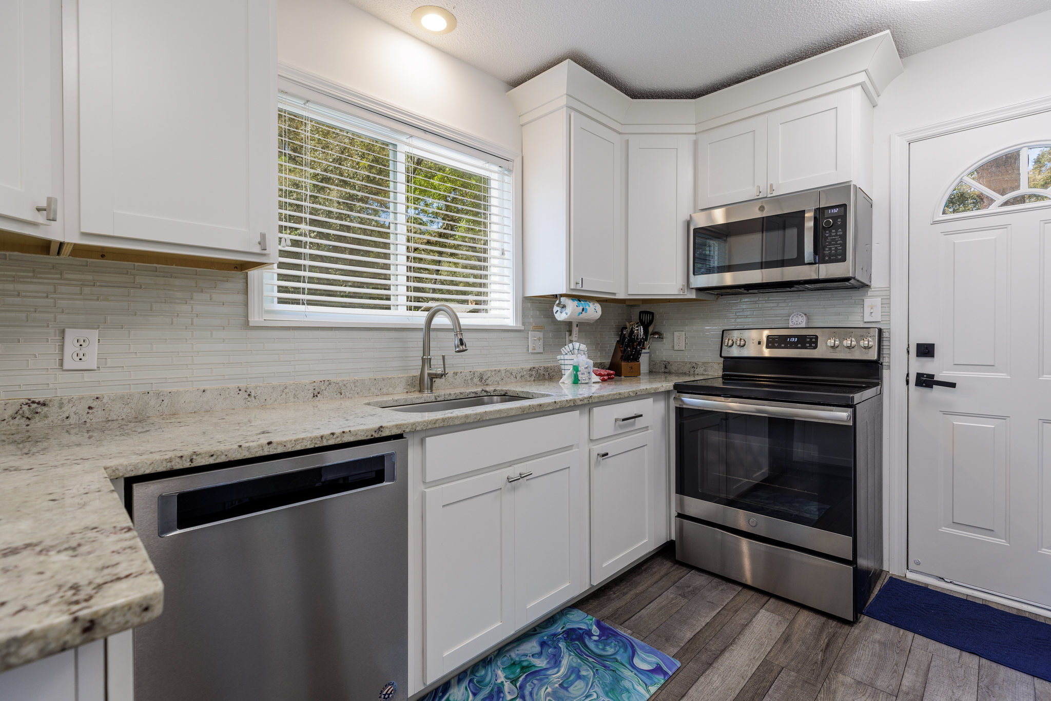 10 Lawton Road | Photo 10