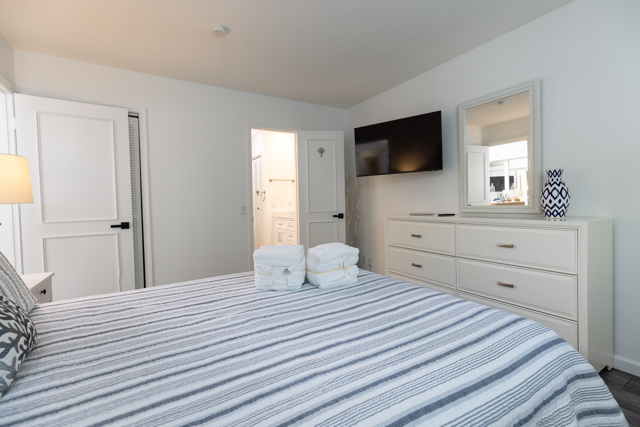 10 Lawton Road | Photo 21