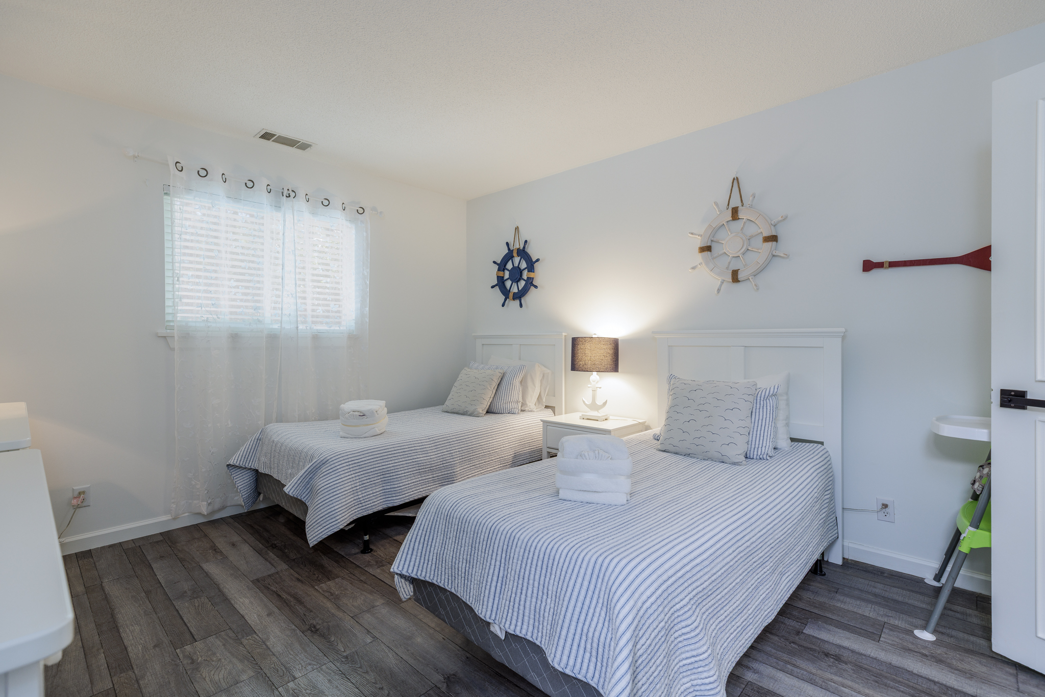 10 Lawton Road | Photo 24