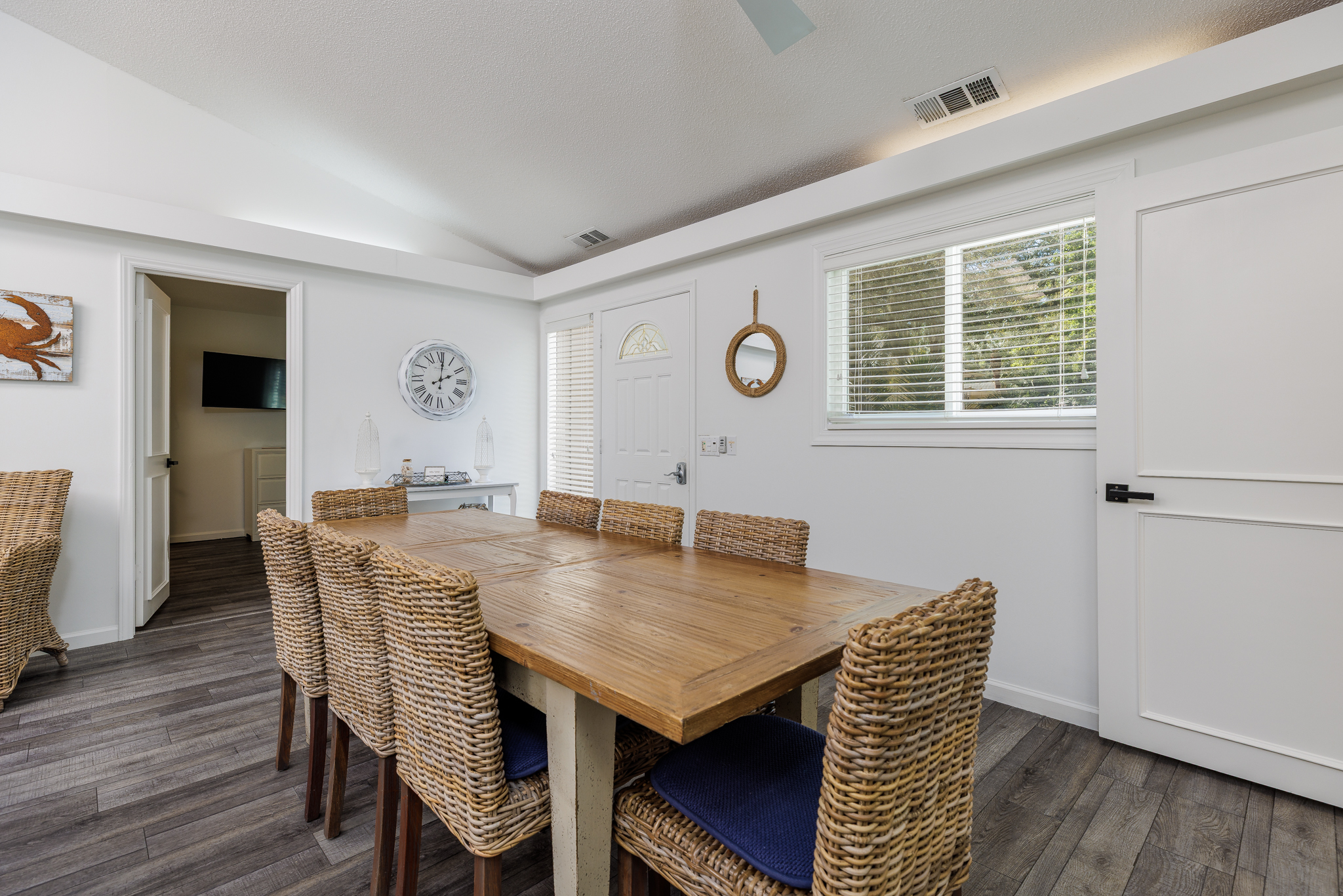 10 Lawton Road | Photo 7