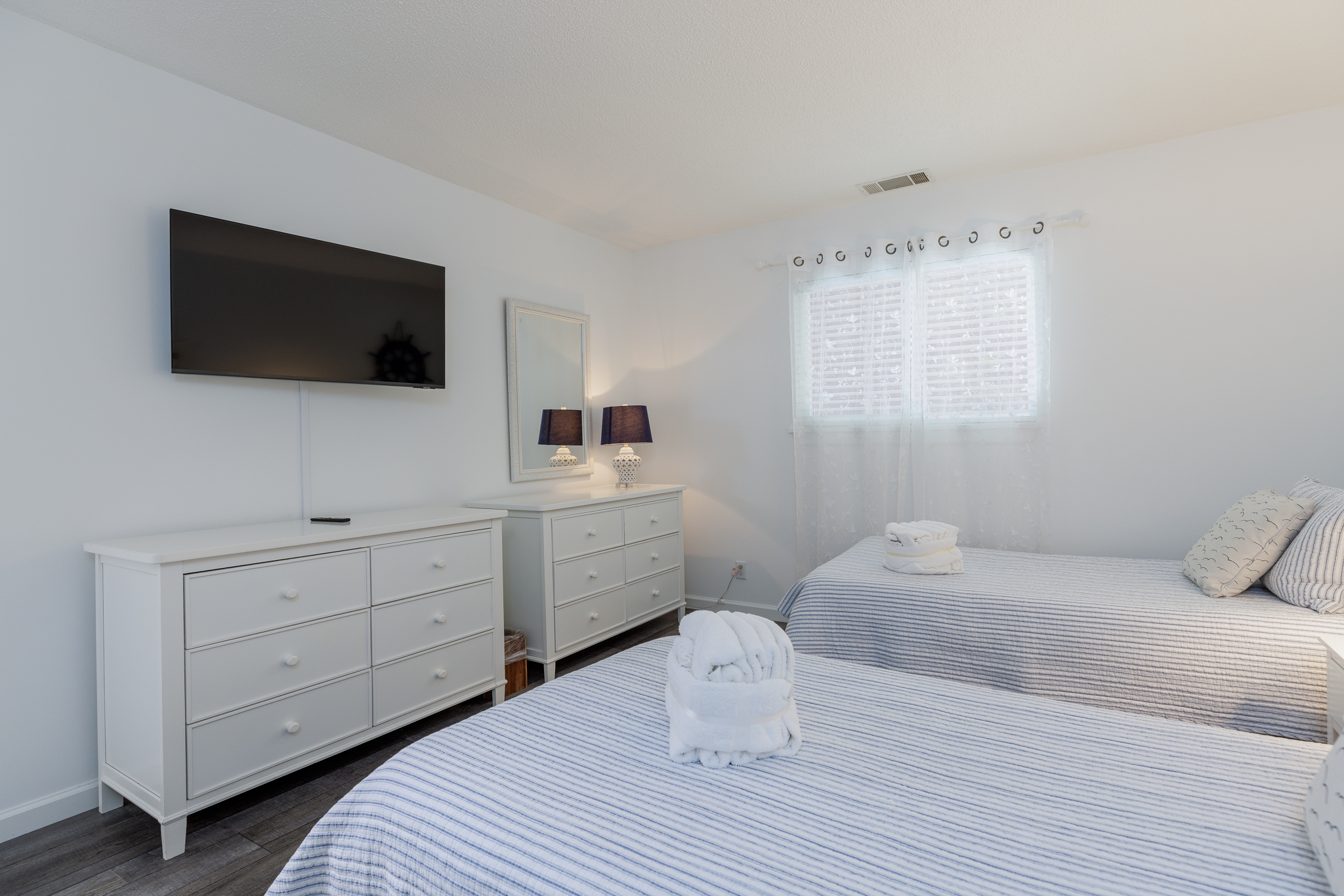 10 Lawton Road | Photo 23