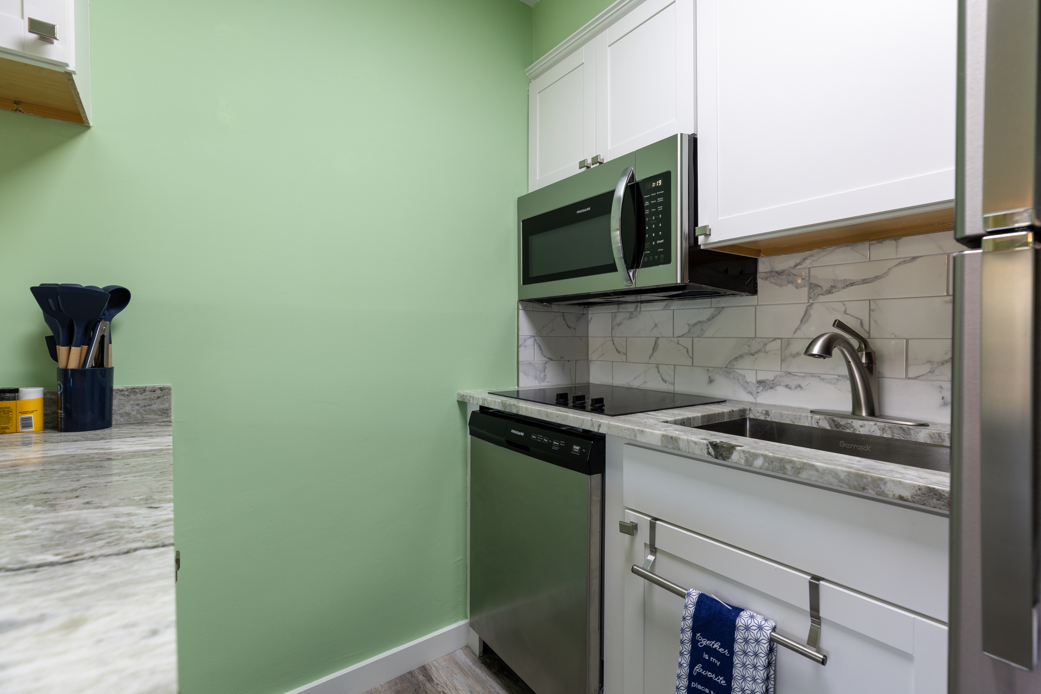 231 Breakers | Photo 7