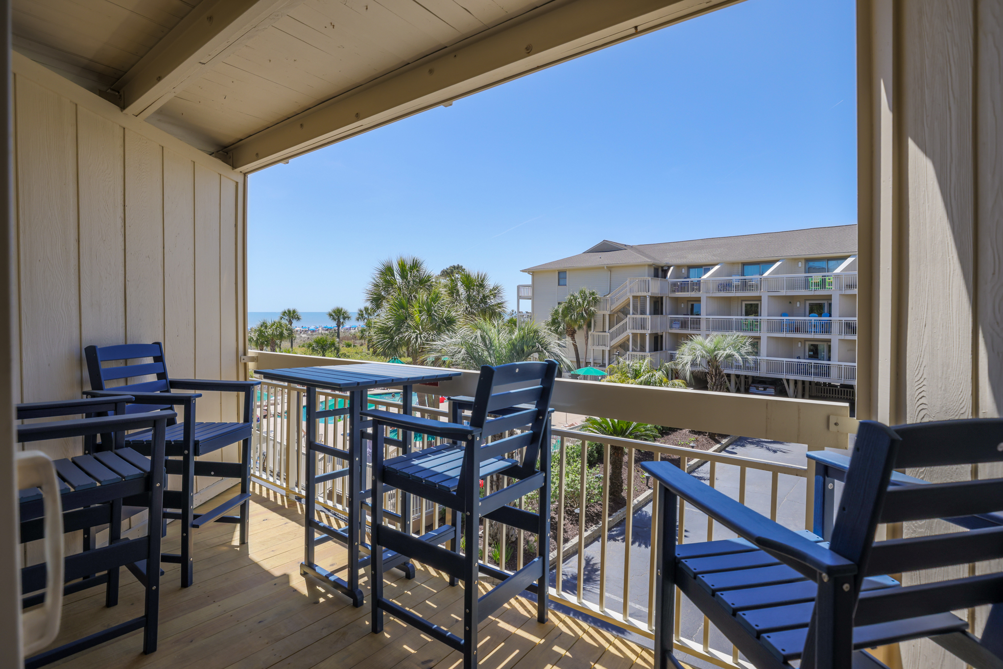 231 Breakers | Photo 15