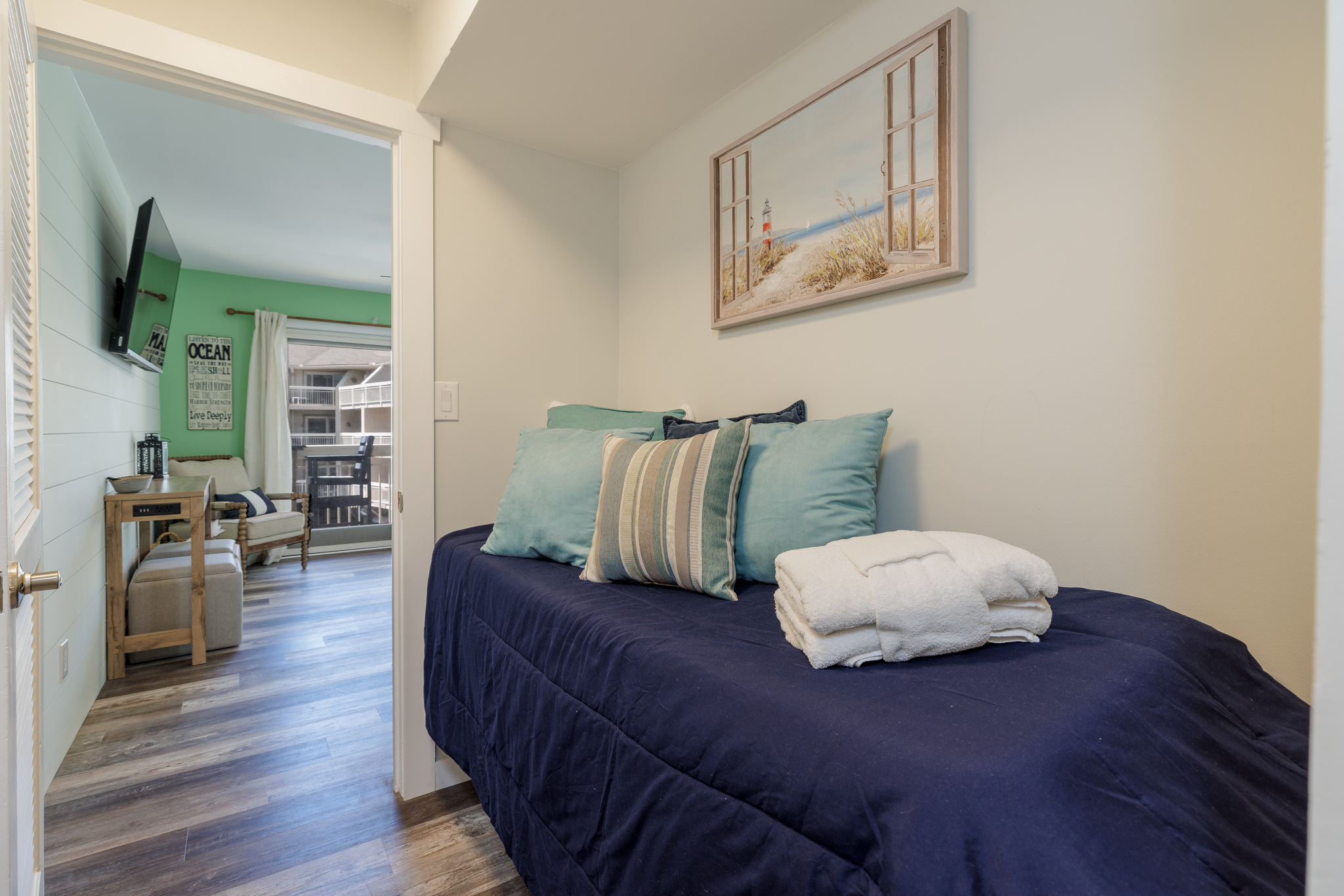 231 Breakers | Photo 8