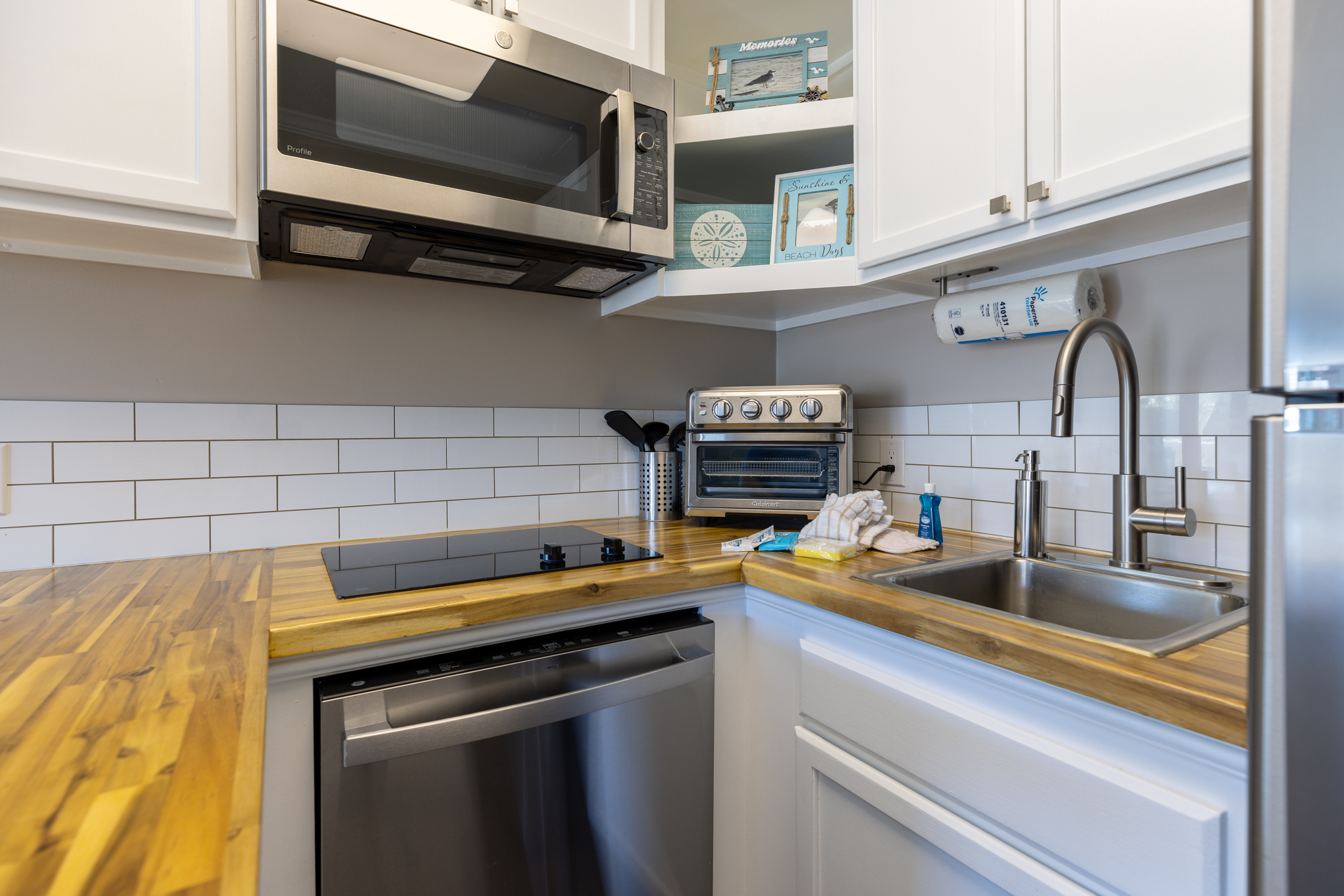 233 Breakers | Photo 7