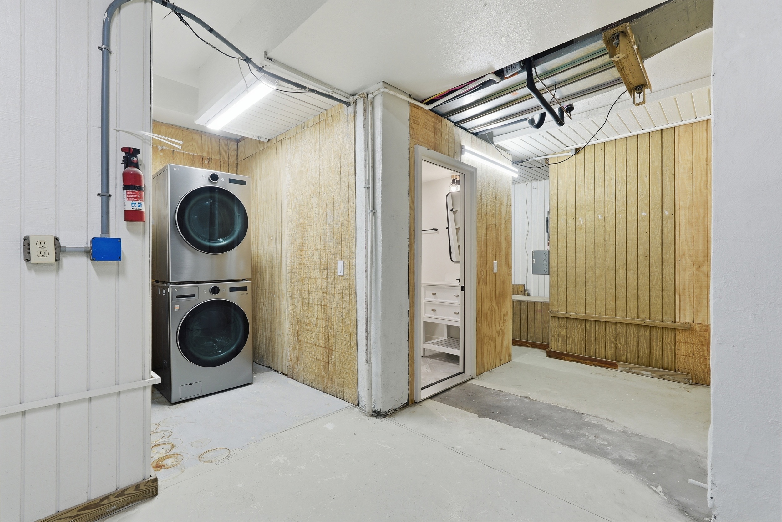 153 Mooring Buoy | Photo 35