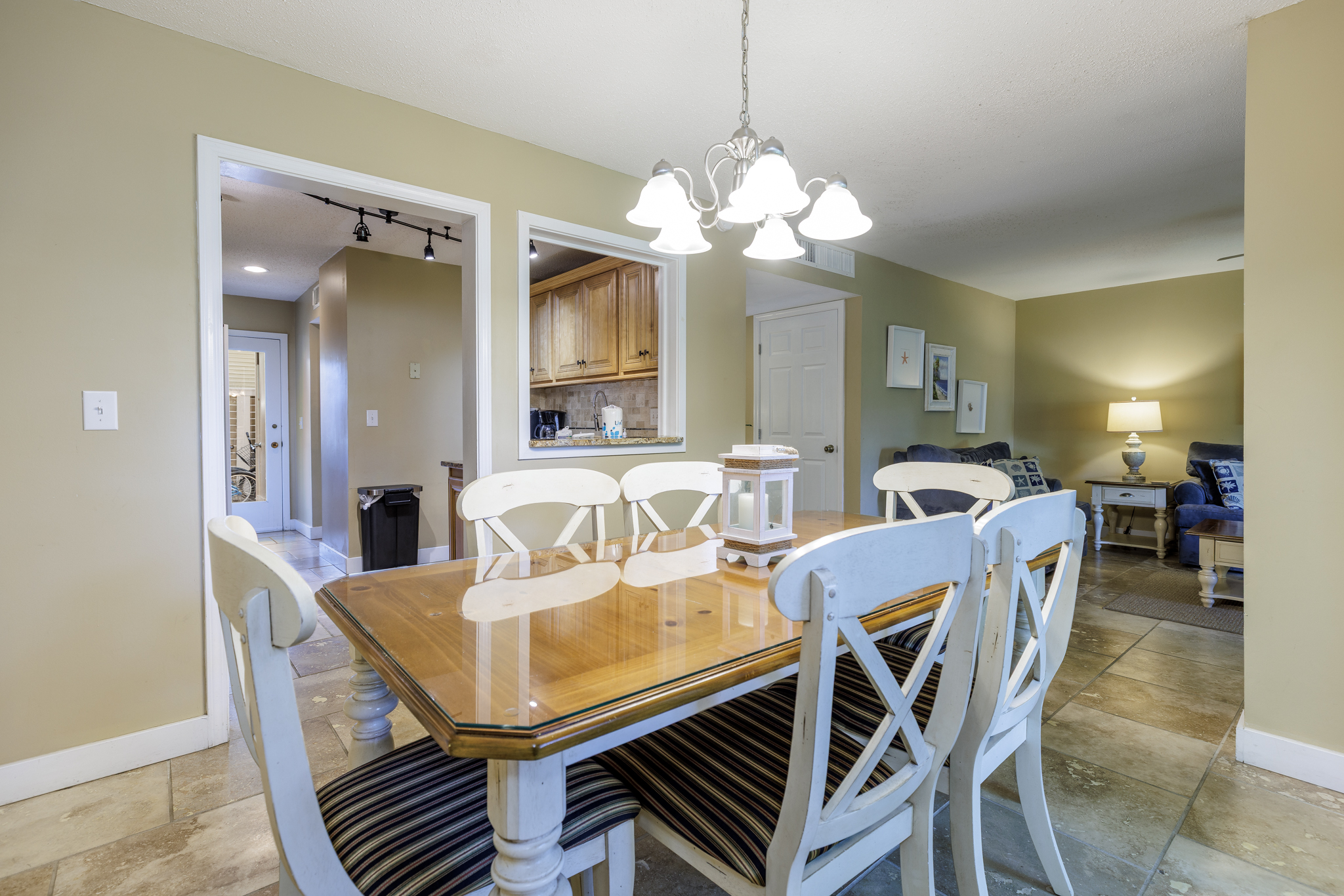 2229 Heritage Villas | Photo 9