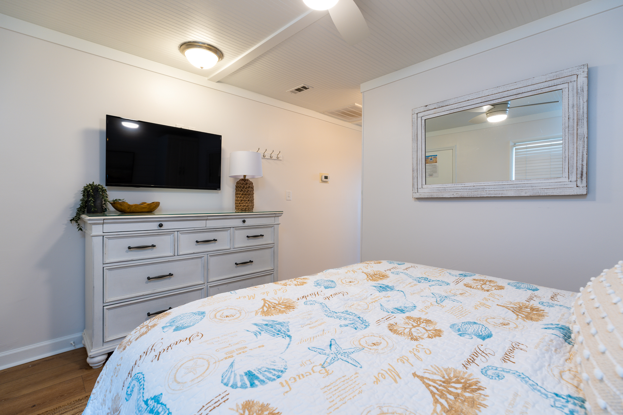 309 Breakers | Photo 13