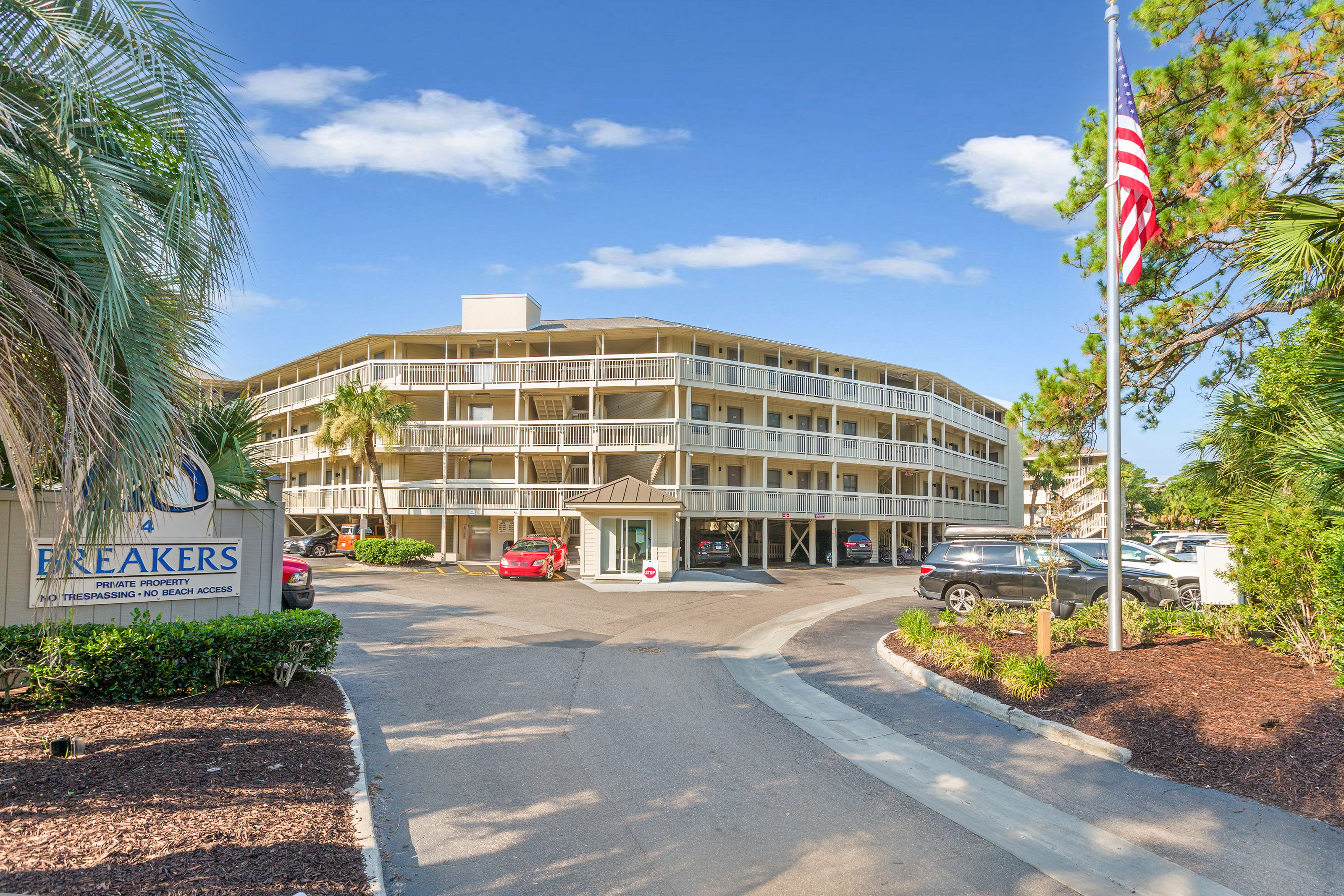 309 Breakers | Photo 28