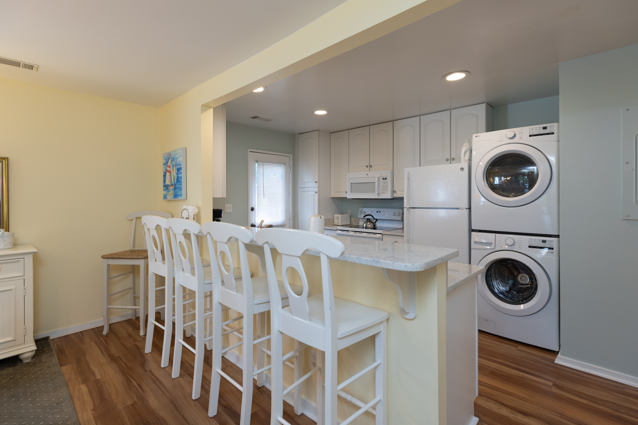 518 Queen's Grant | Photo 7