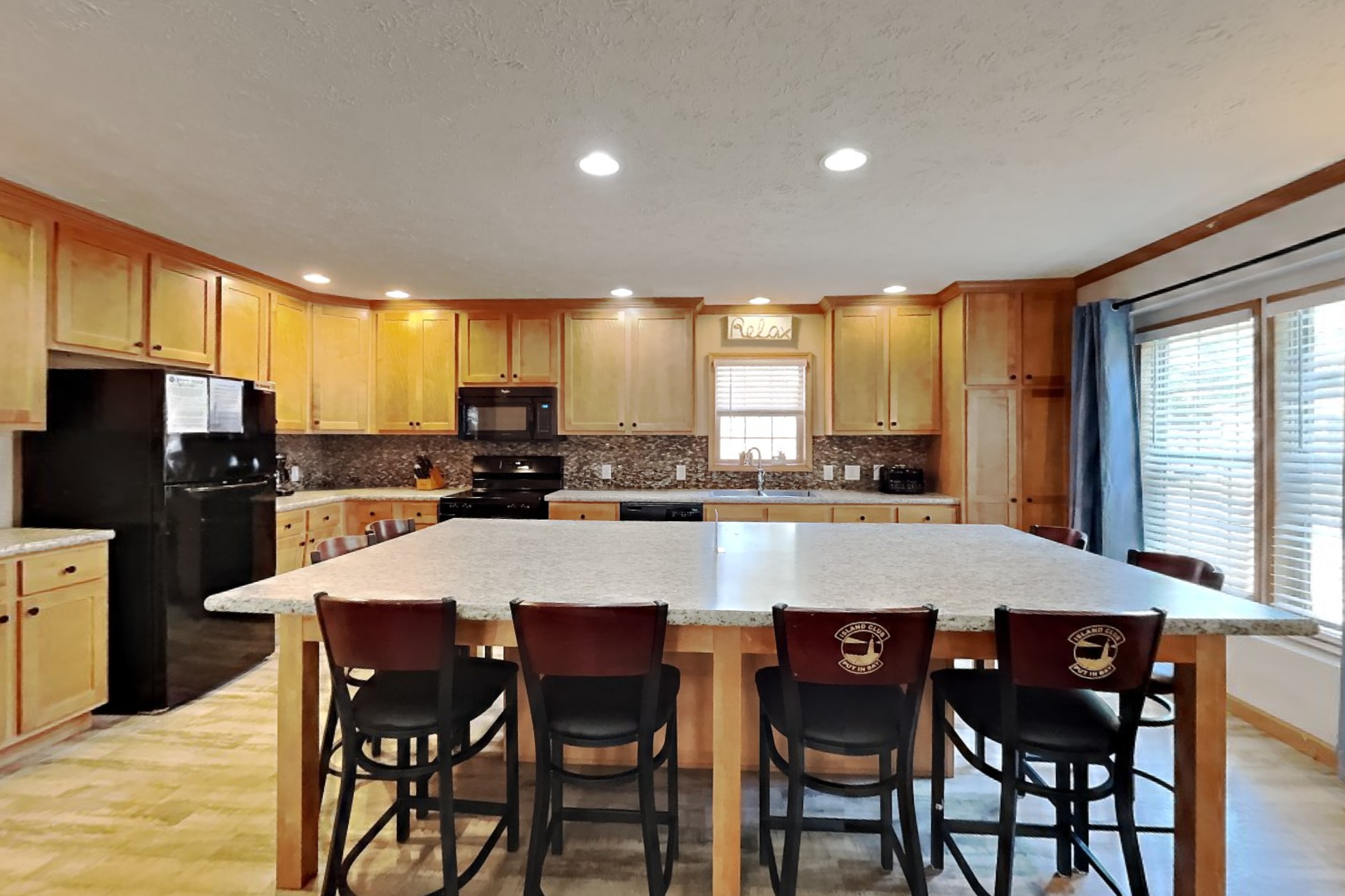 Put-in-Bay Island Club #111 | Photo 6