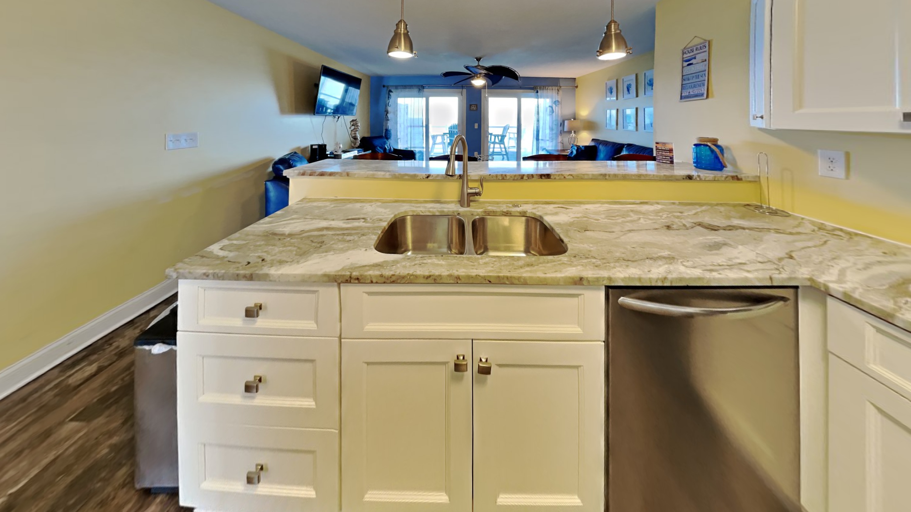 Put-in-Bay Waterfront Condo #106 8
