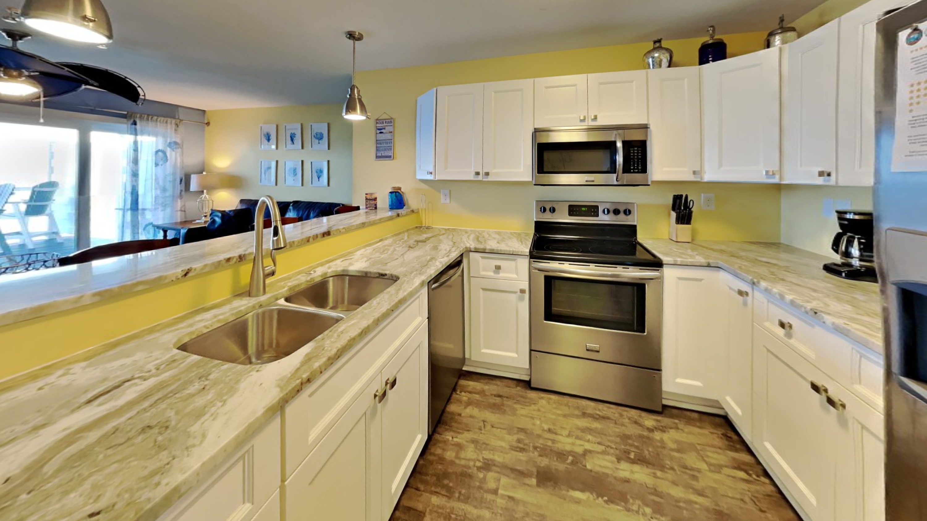 Put-in-Bay Waterfront Condo #106 4