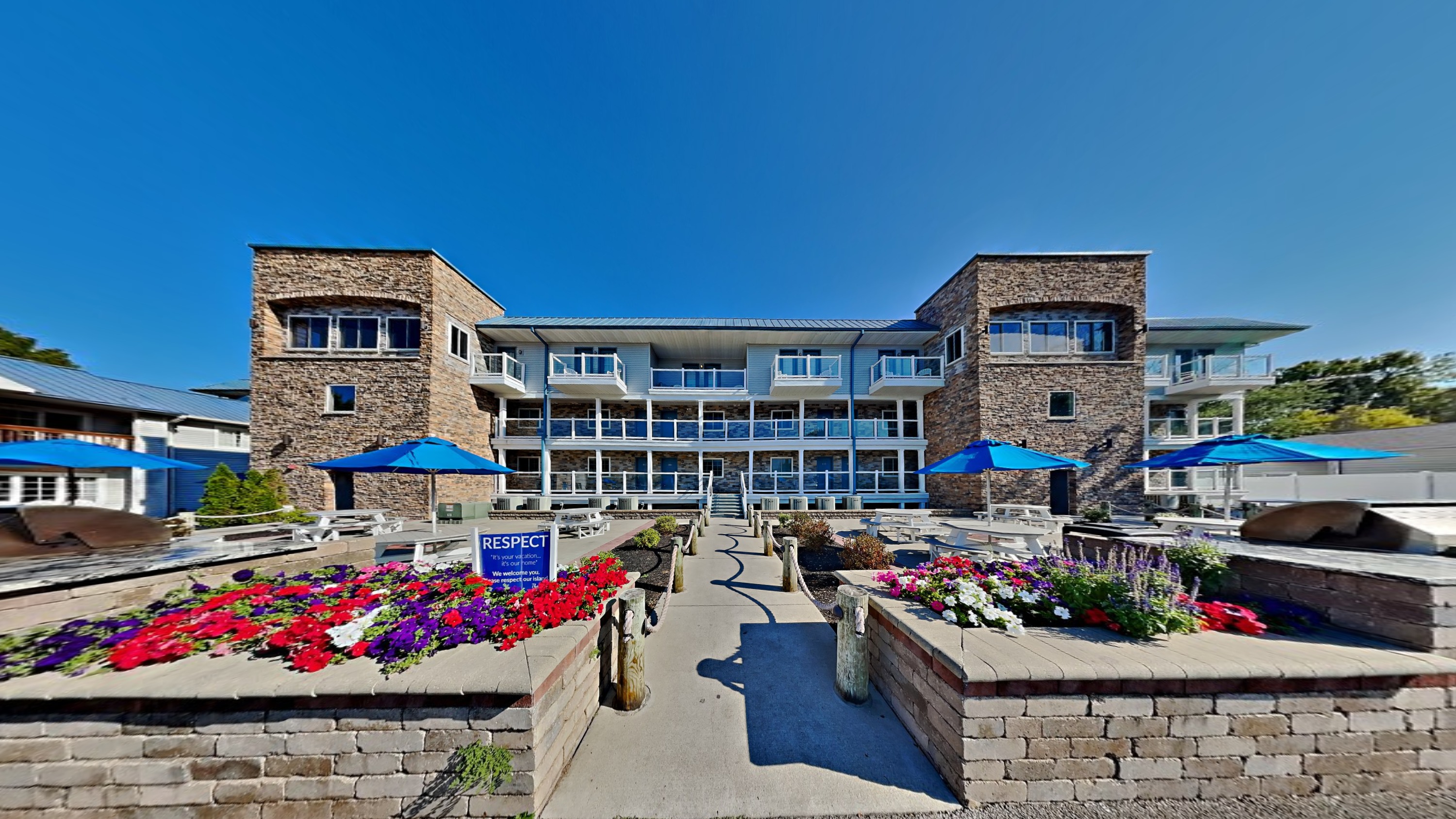 Put-In-Bay Waterfront Condo #108 4