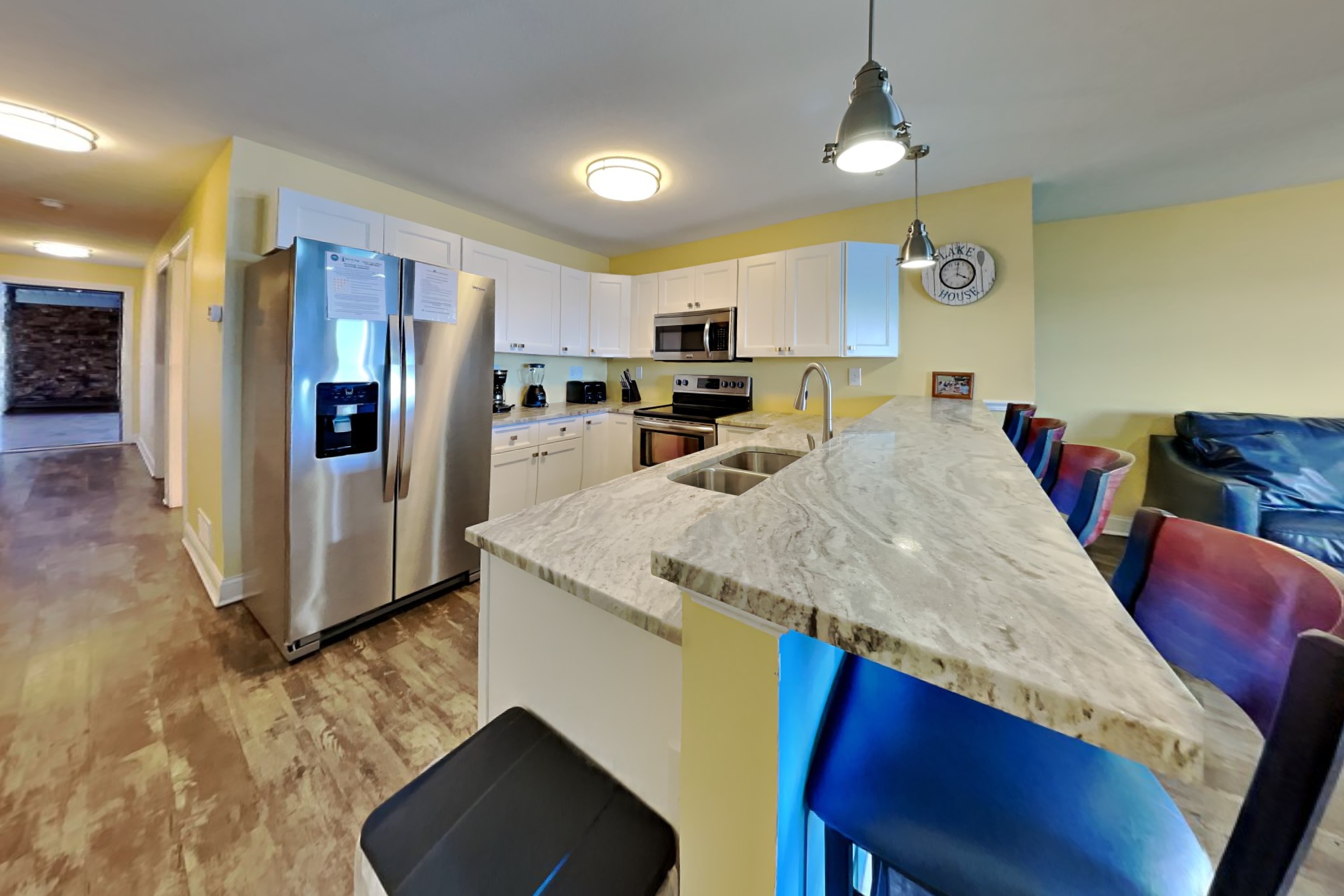Put-in-Bay Waterfront Condo #109 4