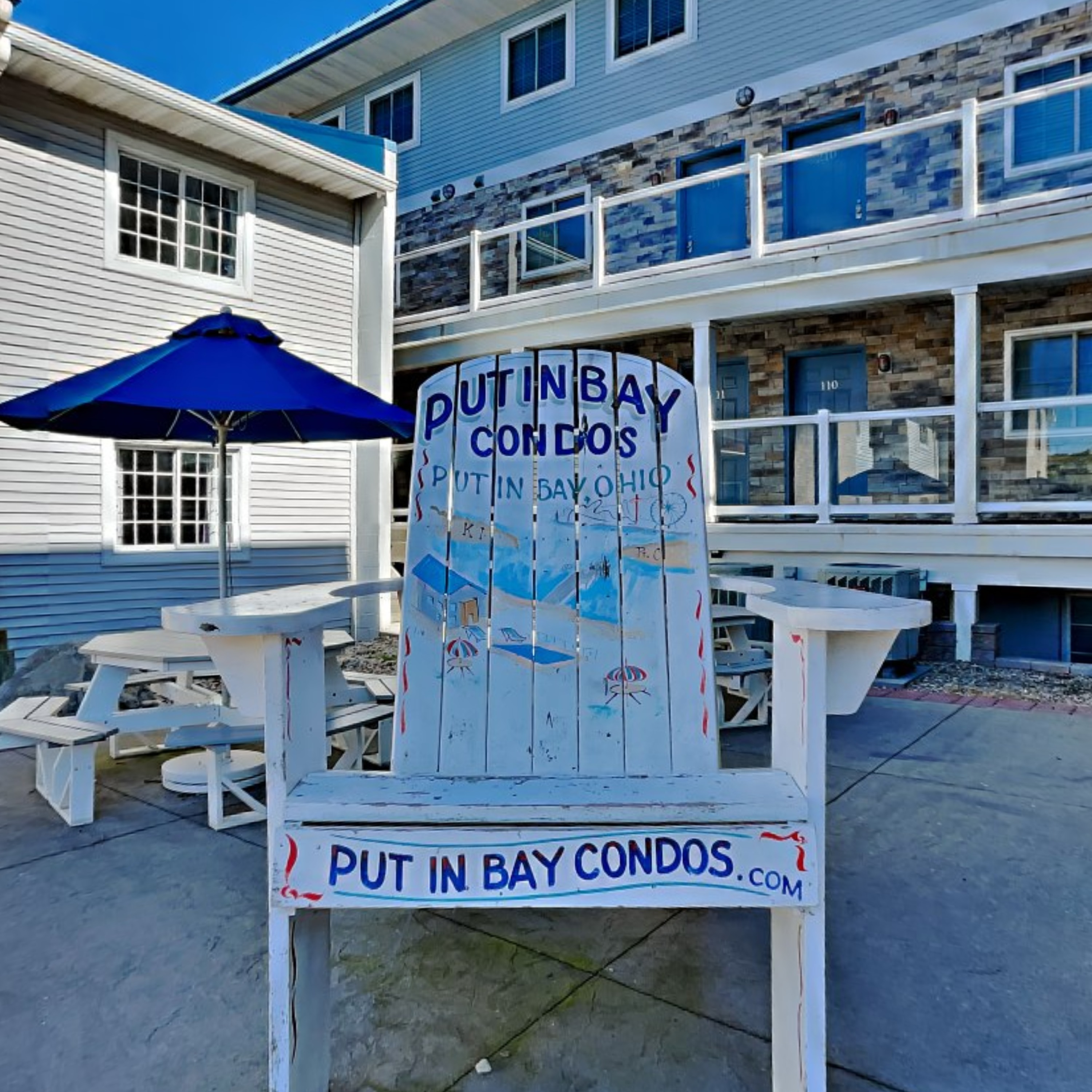 Put-in-Bay Waterfront Condo #109 3