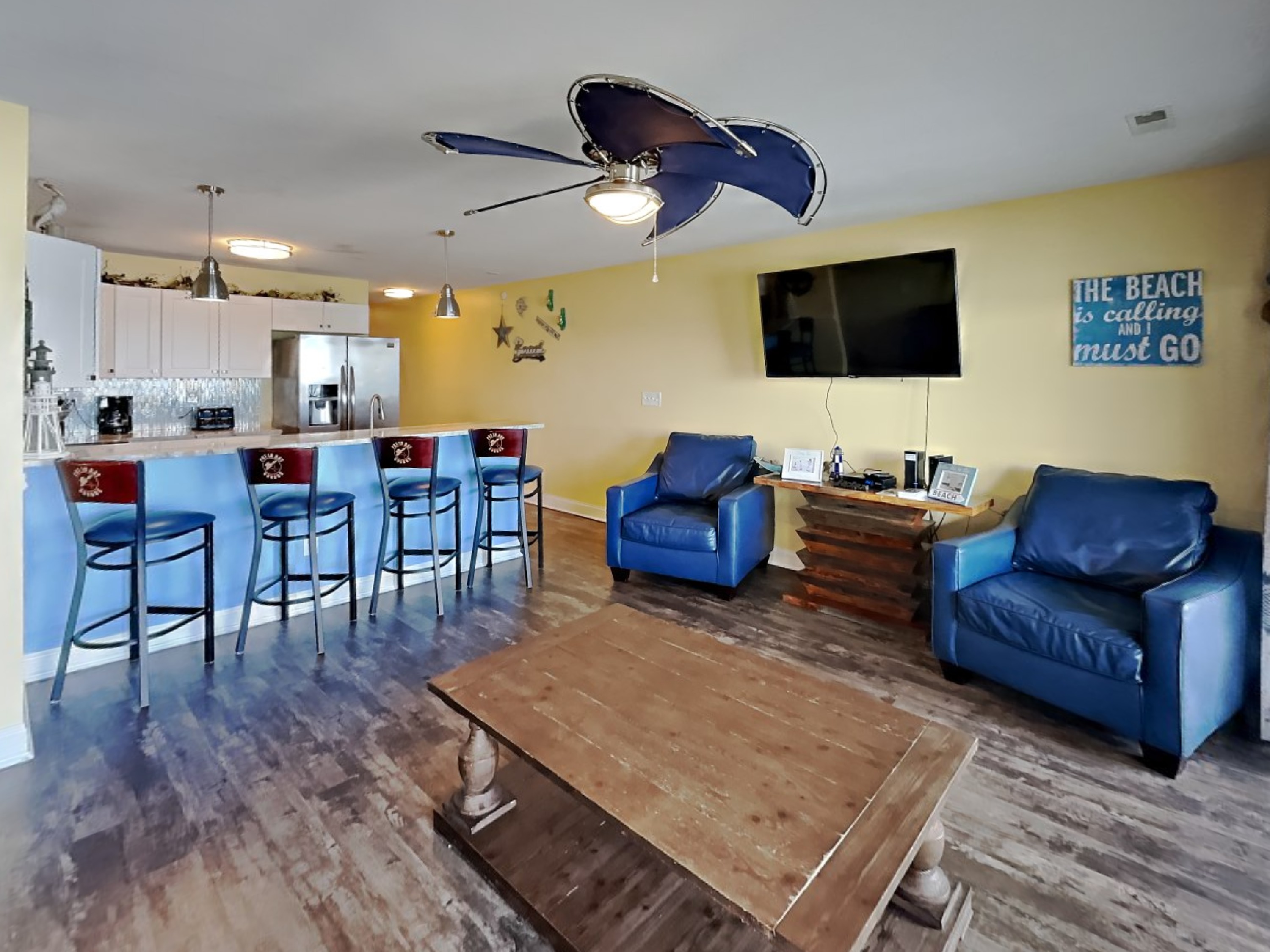 Put-in-Bay Waterfront Condo #206 5