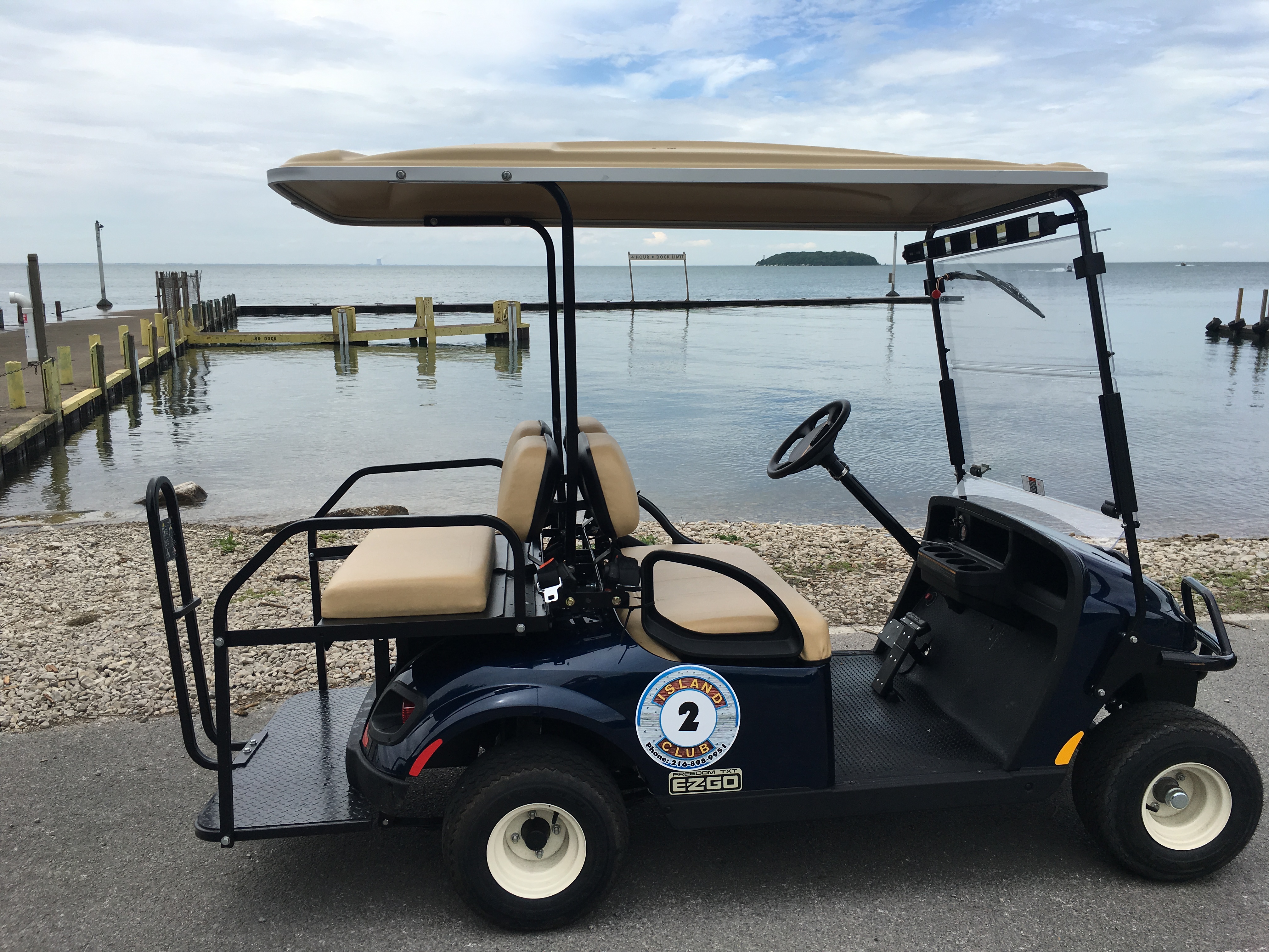 Island Club 4-Person Golf Cart #16 2