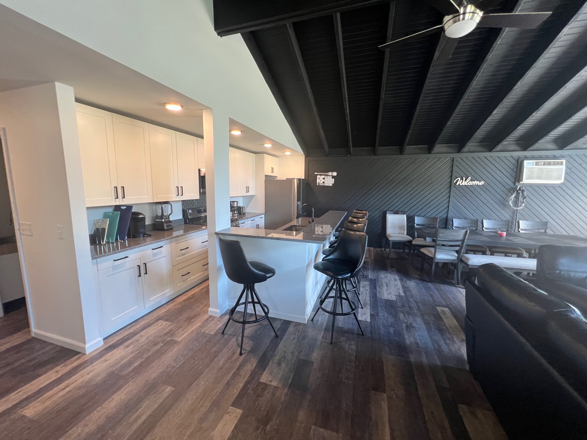 The Bam Bam Suite Above Bedrock Tavern | Photo 6
