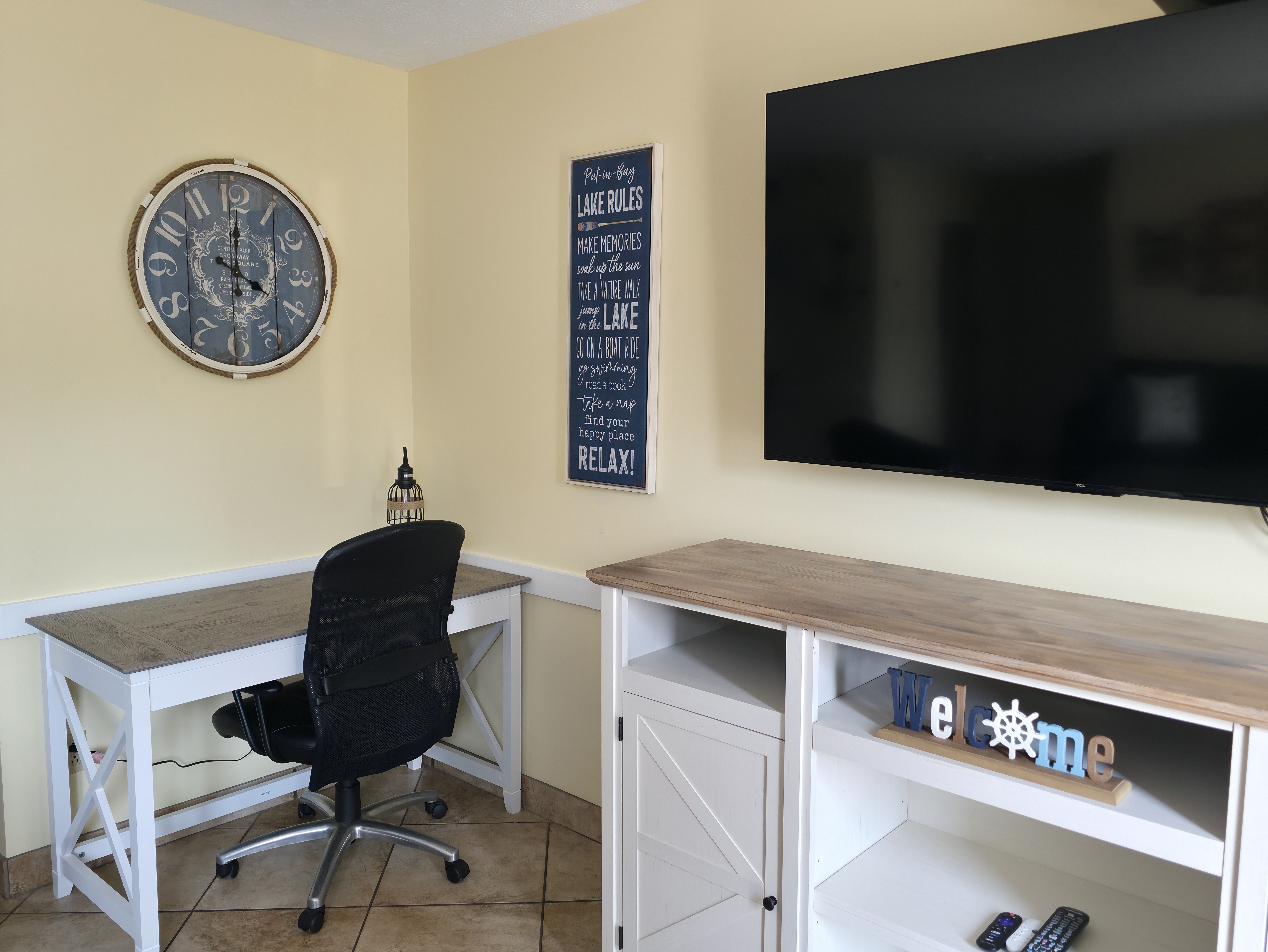 Put-in-Bay Poolview Condo #2 | Photo 7