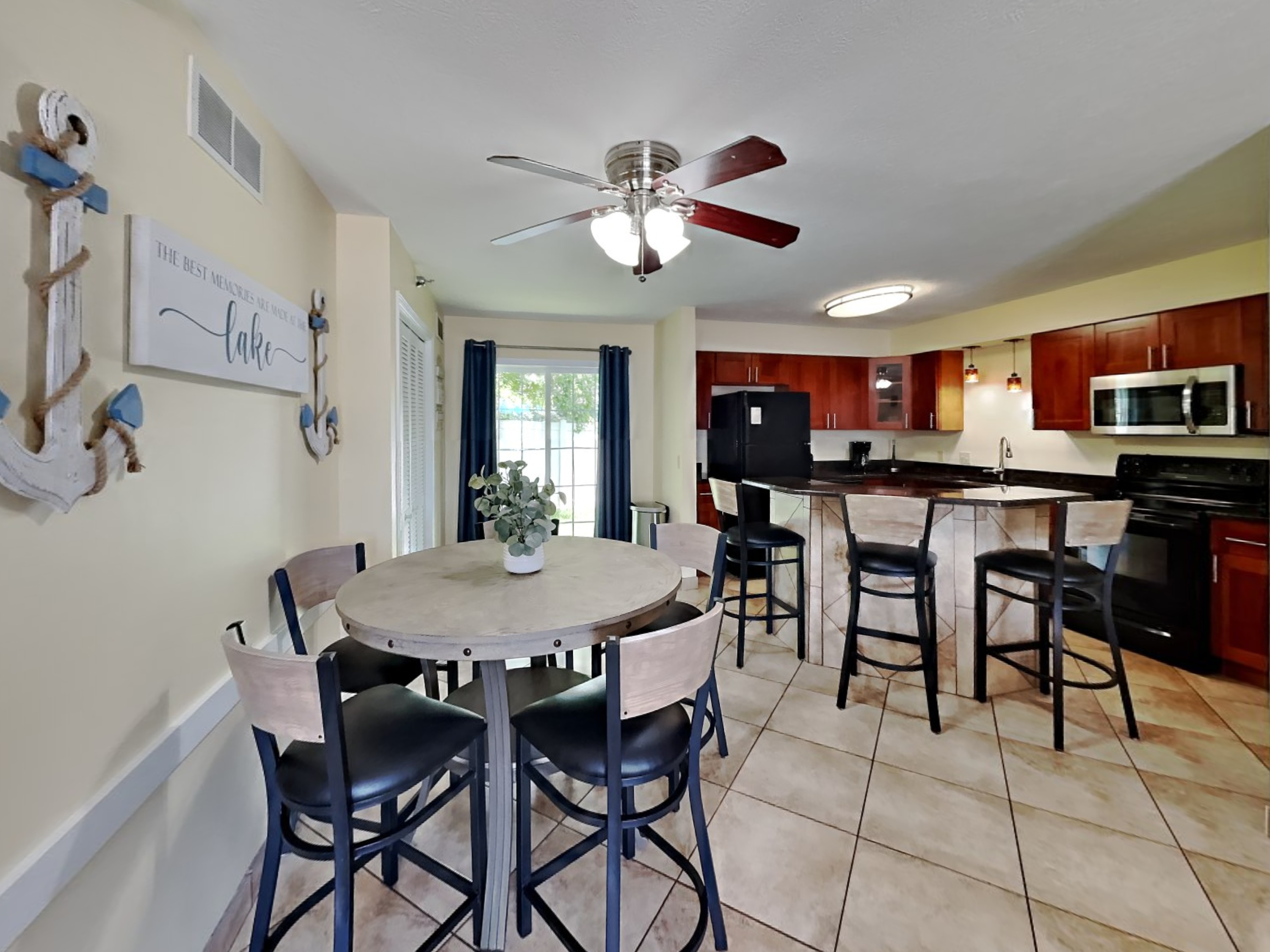 Put-in-Bay Poolview Condo #2 | Photo 3