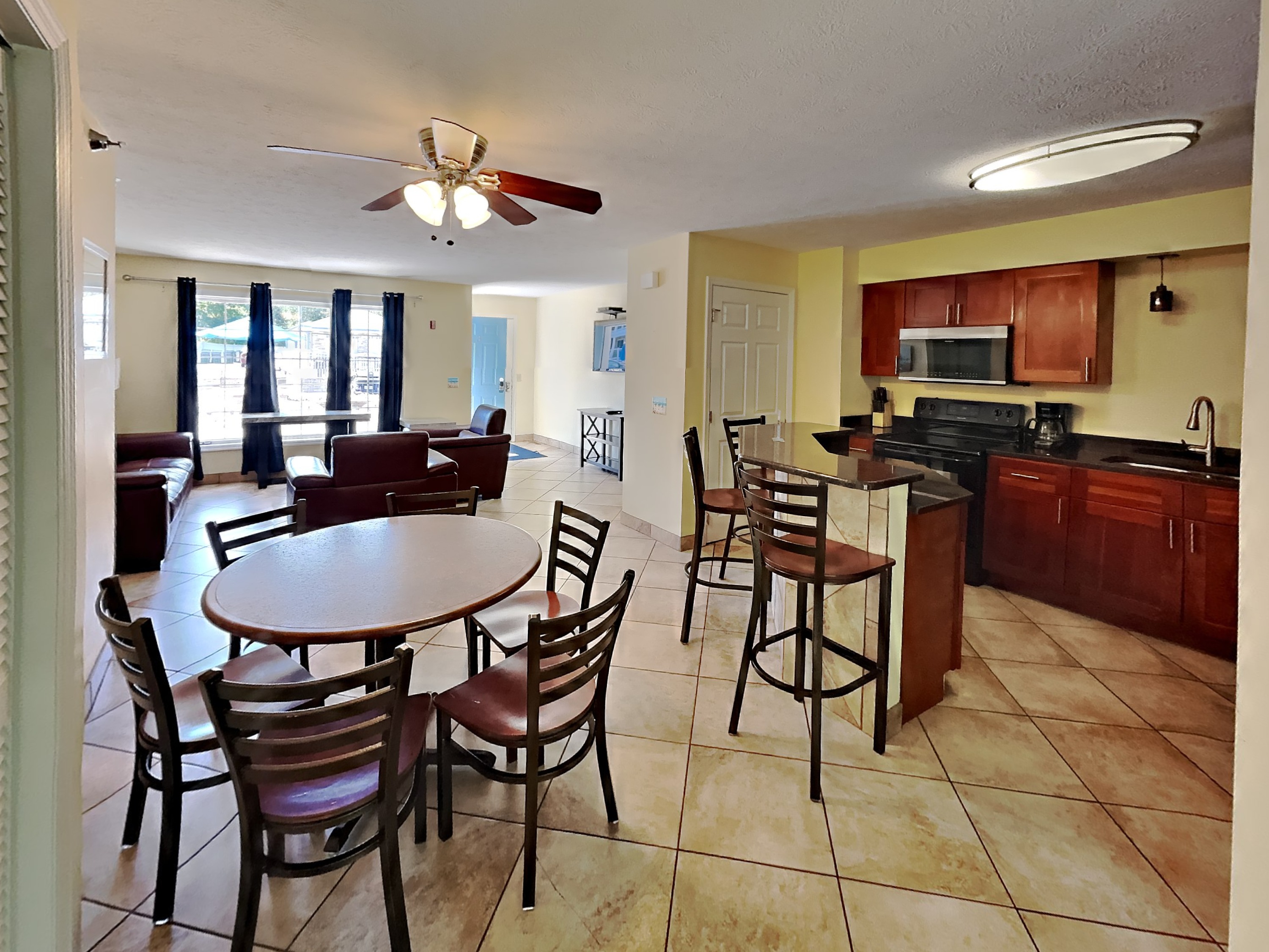 Put-in-Bay Poolview Condo #3 | Photo 3
