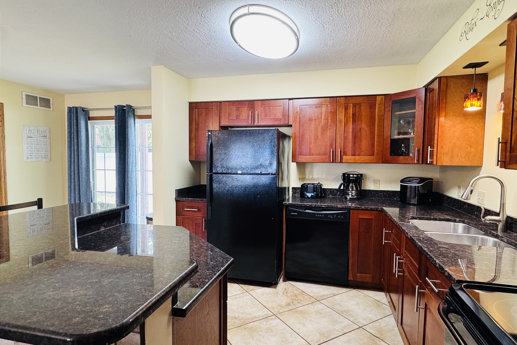 Put-in-Bay Poolview Condo #4 8