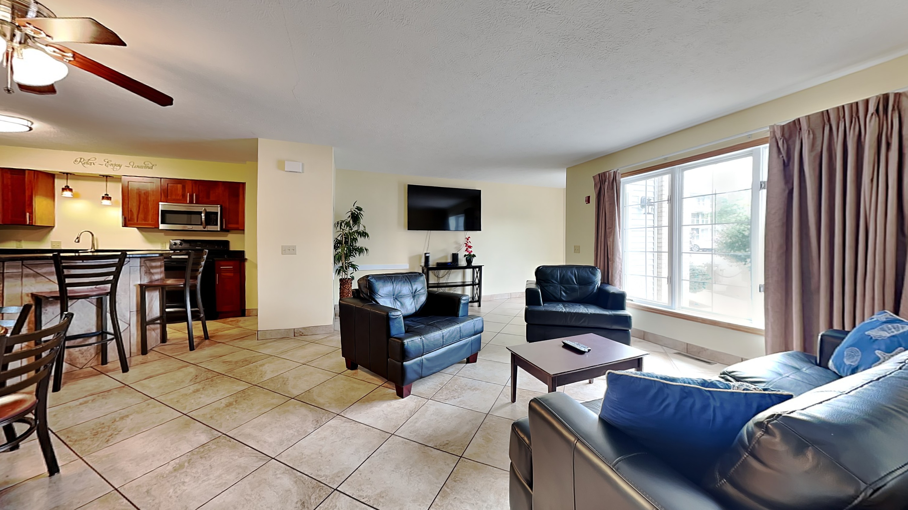 Put-in-Bay Poolview Condo #4 | Photo 8