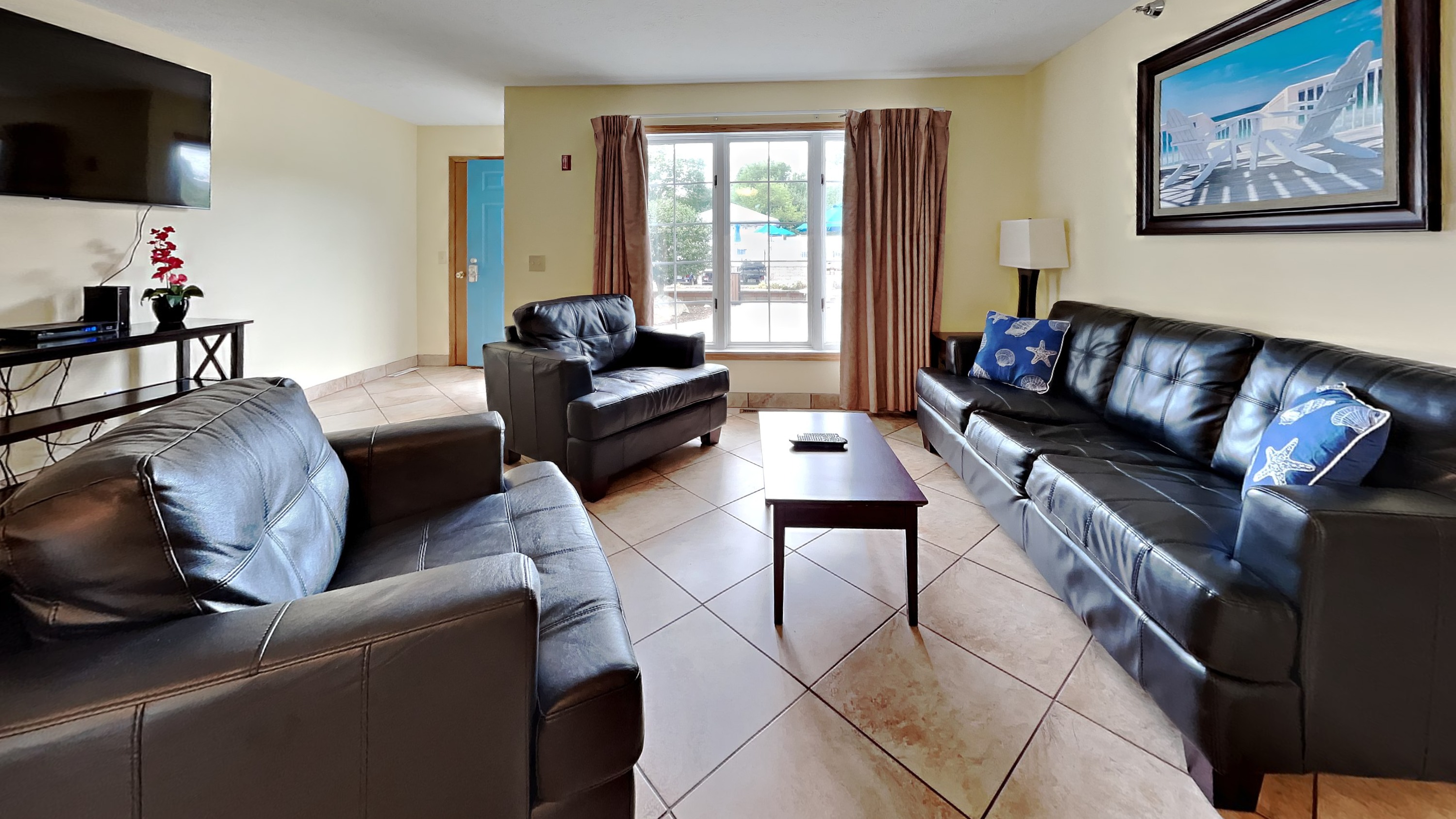 Put-in-Bay Poolview Condo #4 | Photo 3