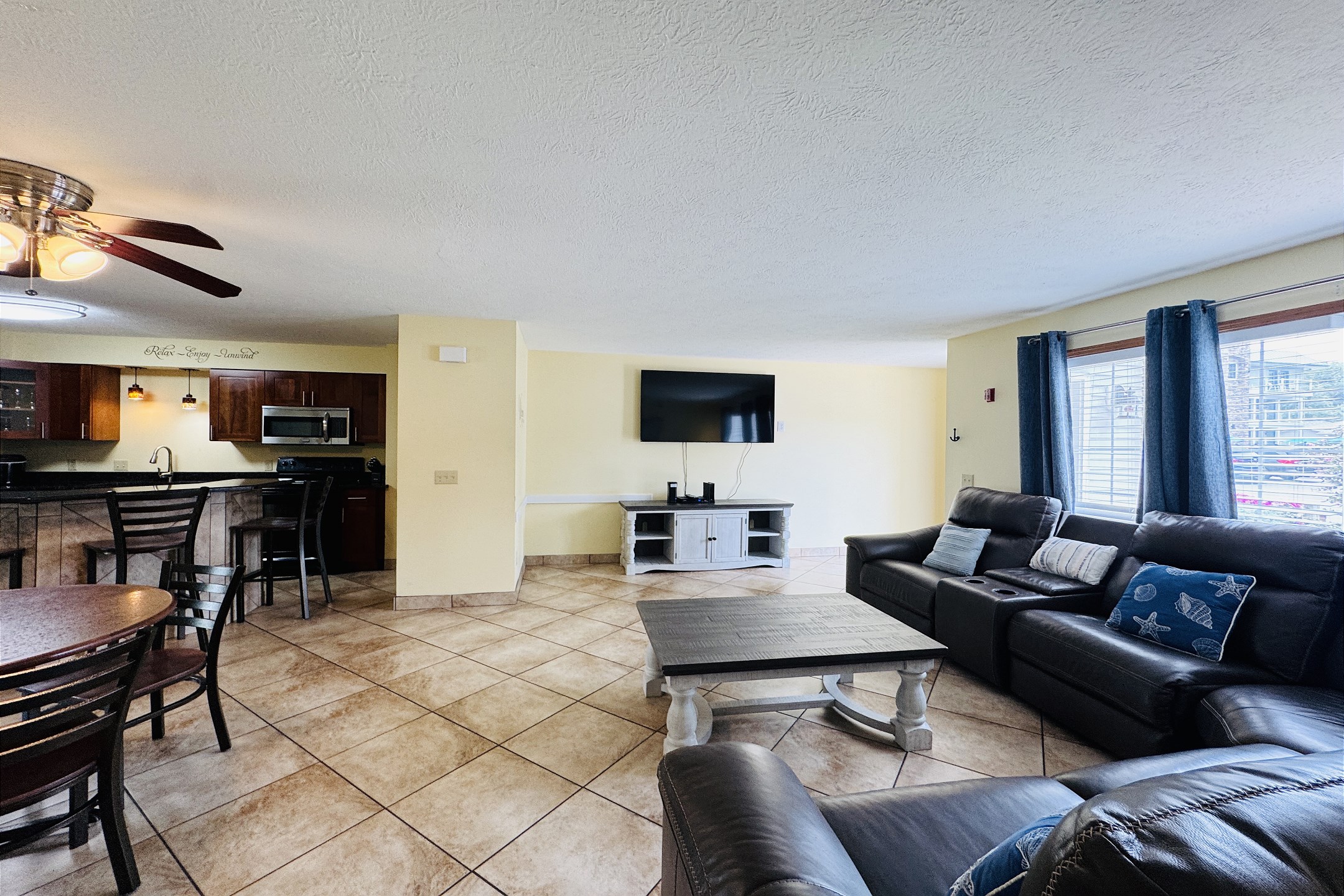 Put-in-Bay Poolview Condo #4 | Photo 10