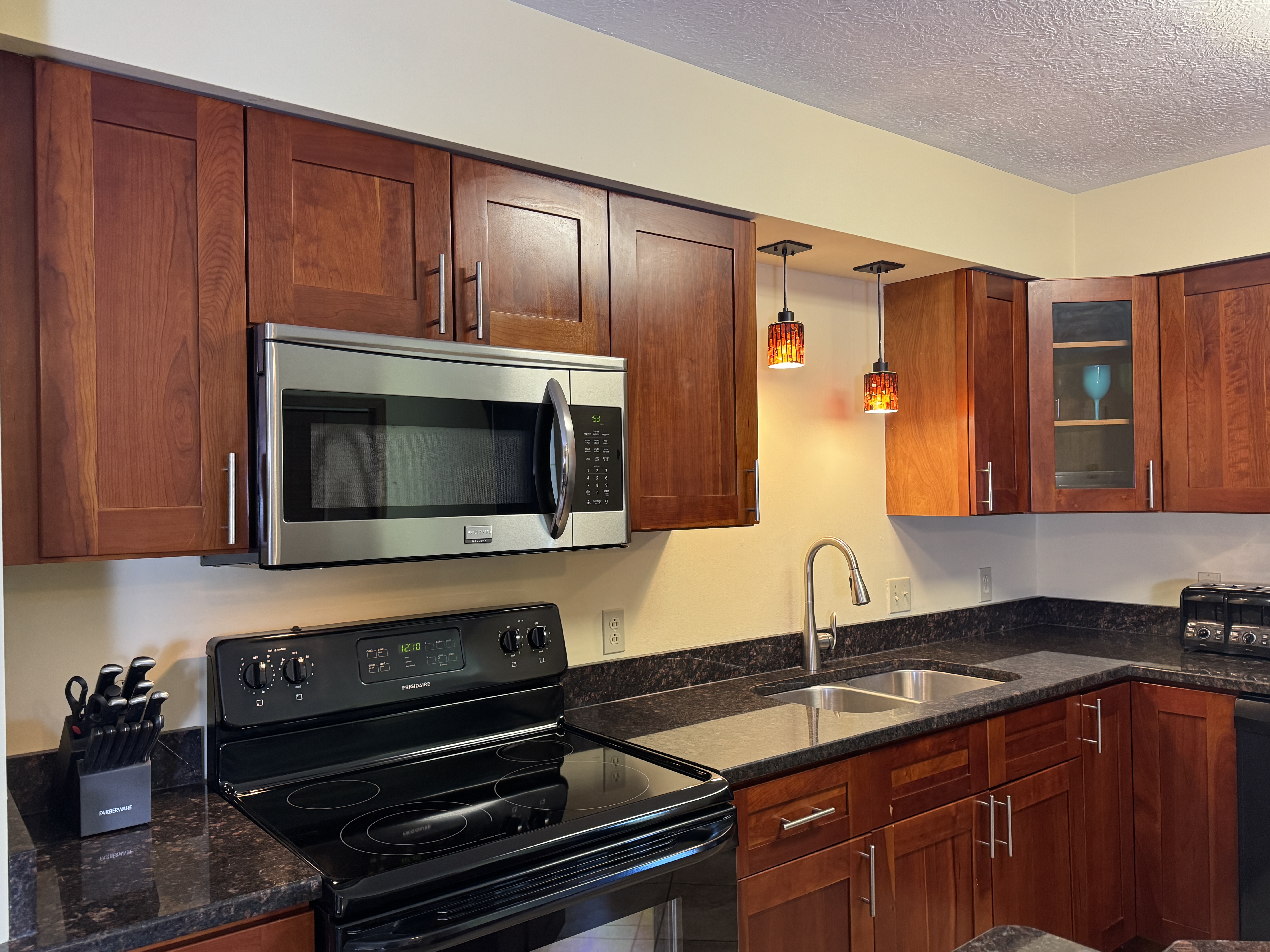 Put-in-Bay Poolview Condo #5 | Photo 9