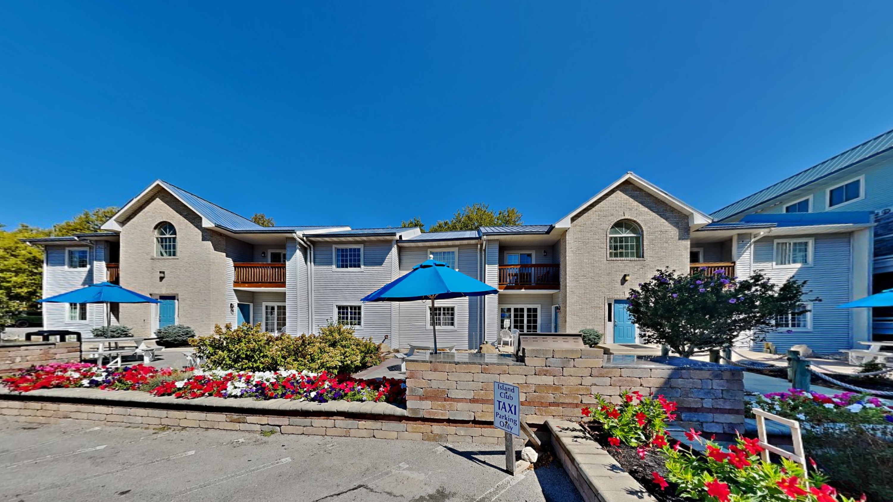 Put-in-Bay Poolview Condo #5 | Photo 3
