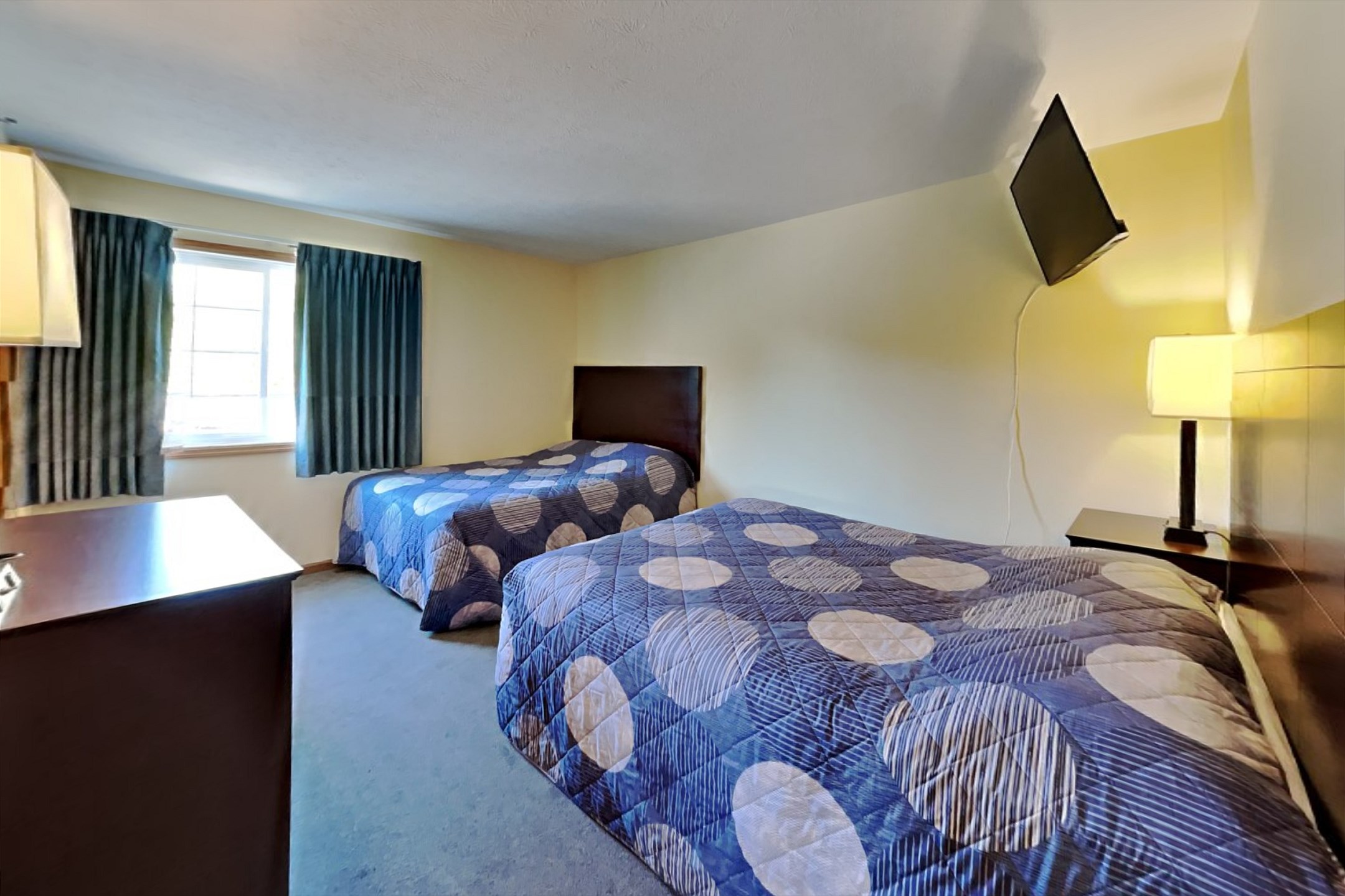 Put-in-Bay Poolview Condo #8 | Photo 12