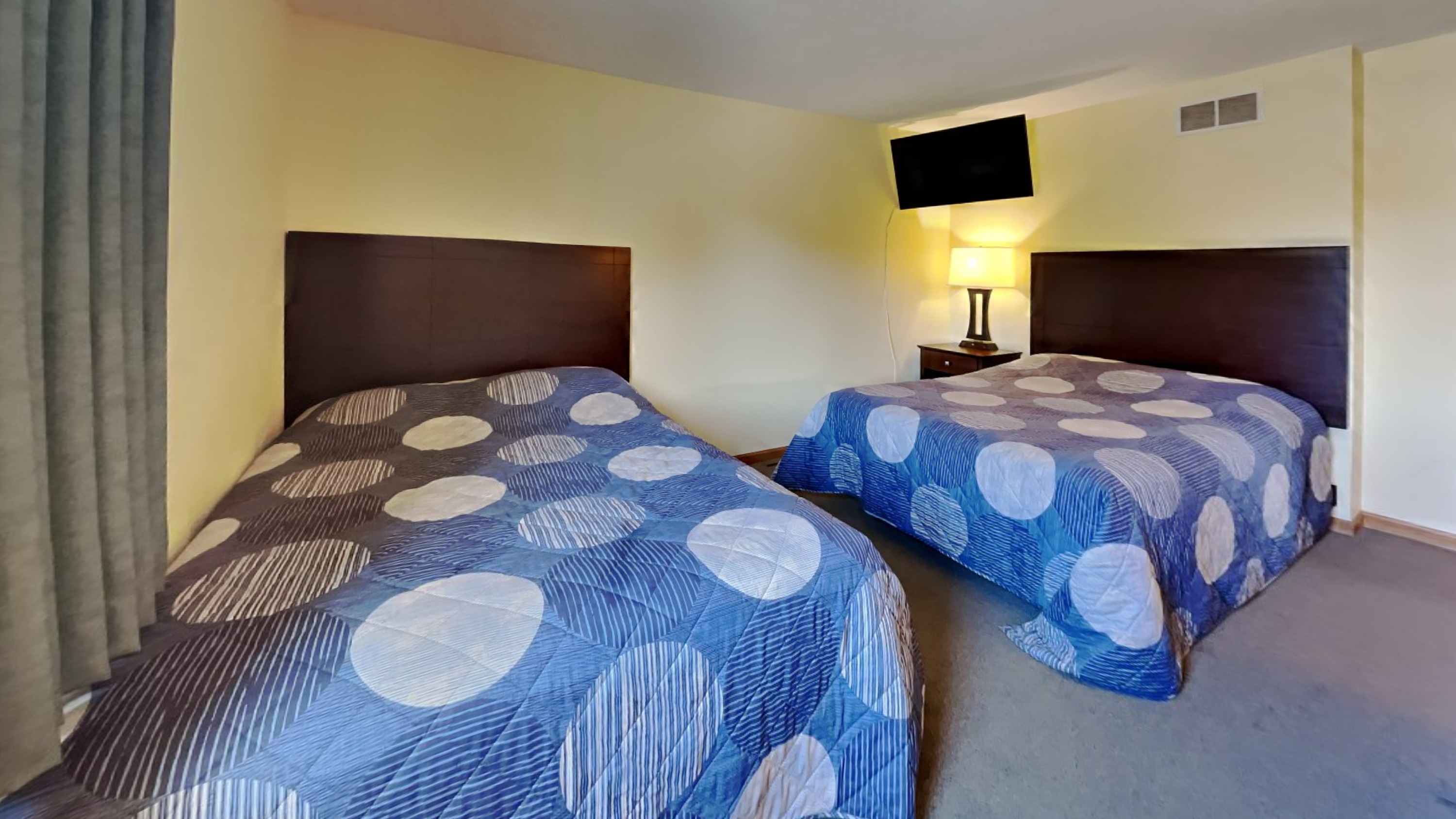 Put-in-Bay Poolview Condo #8 | Photo 11