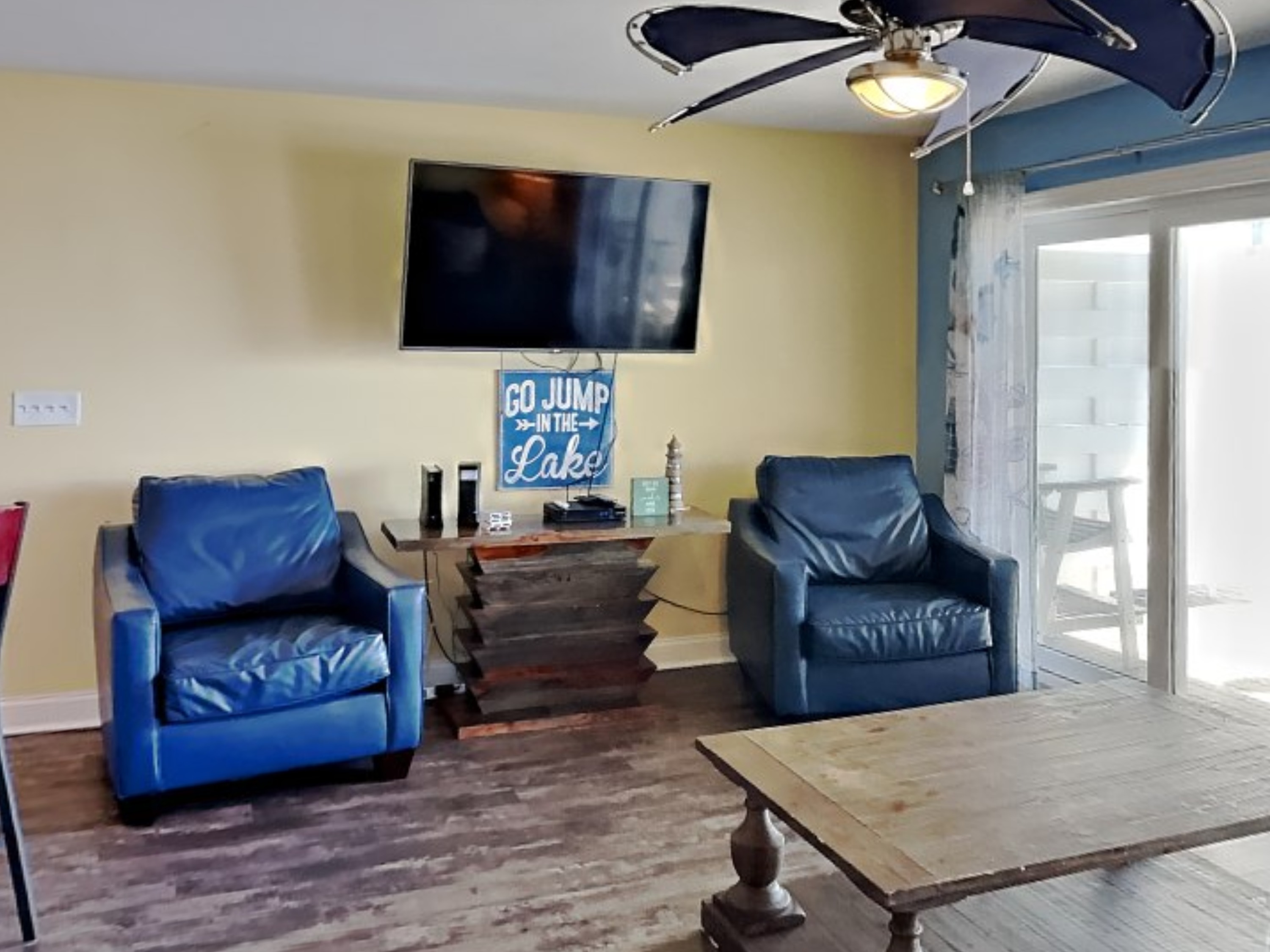 Put-in-Bay Waterfront Condo #202 5