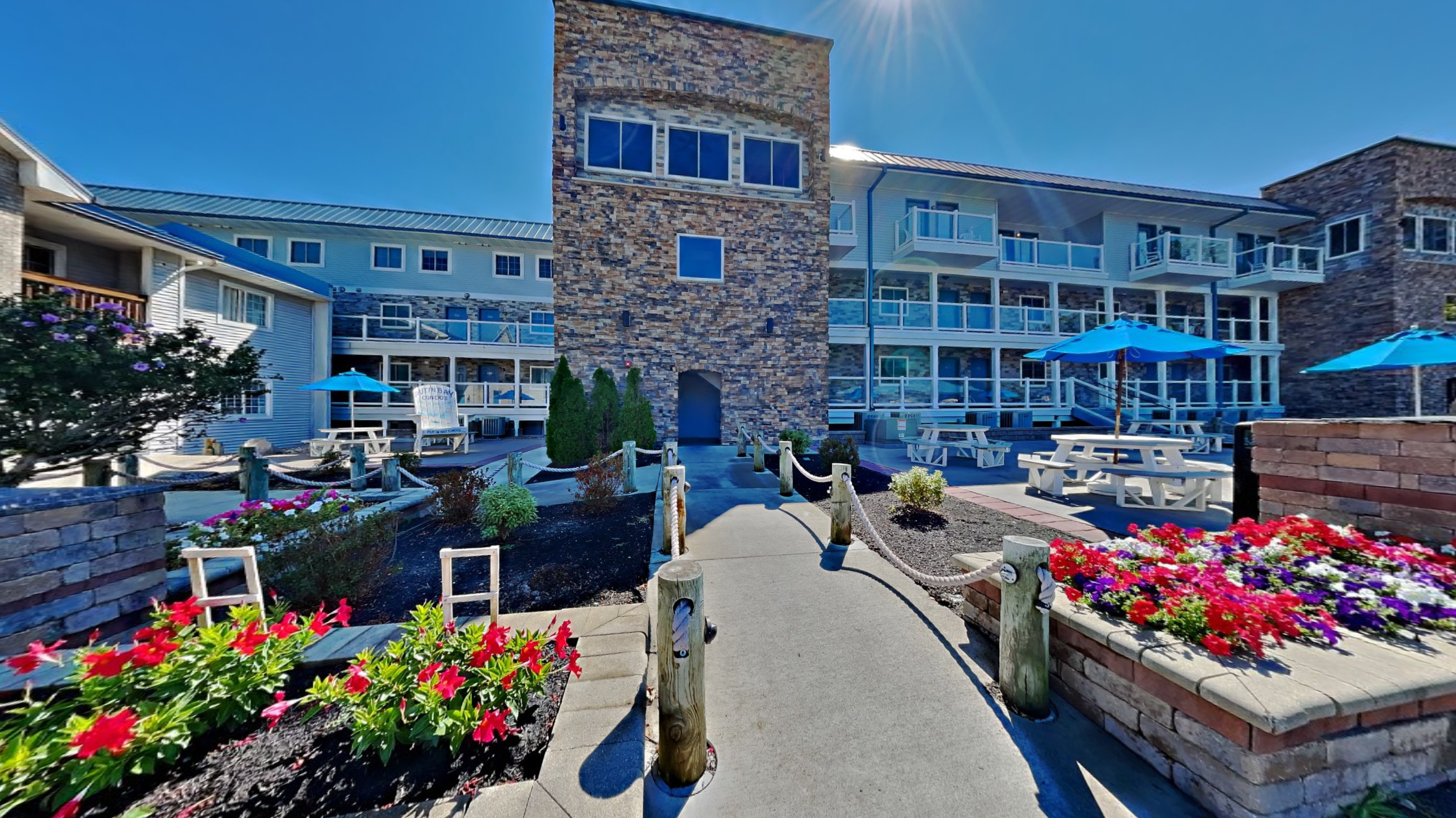 Put-in-Bay Waterfront Condo #202 2