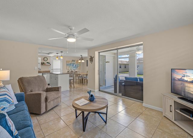 Island House Beach Resort V22