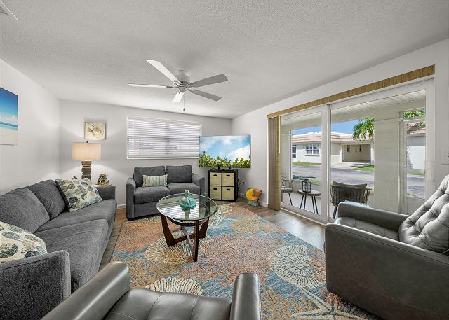 Island House Beach Resort V38