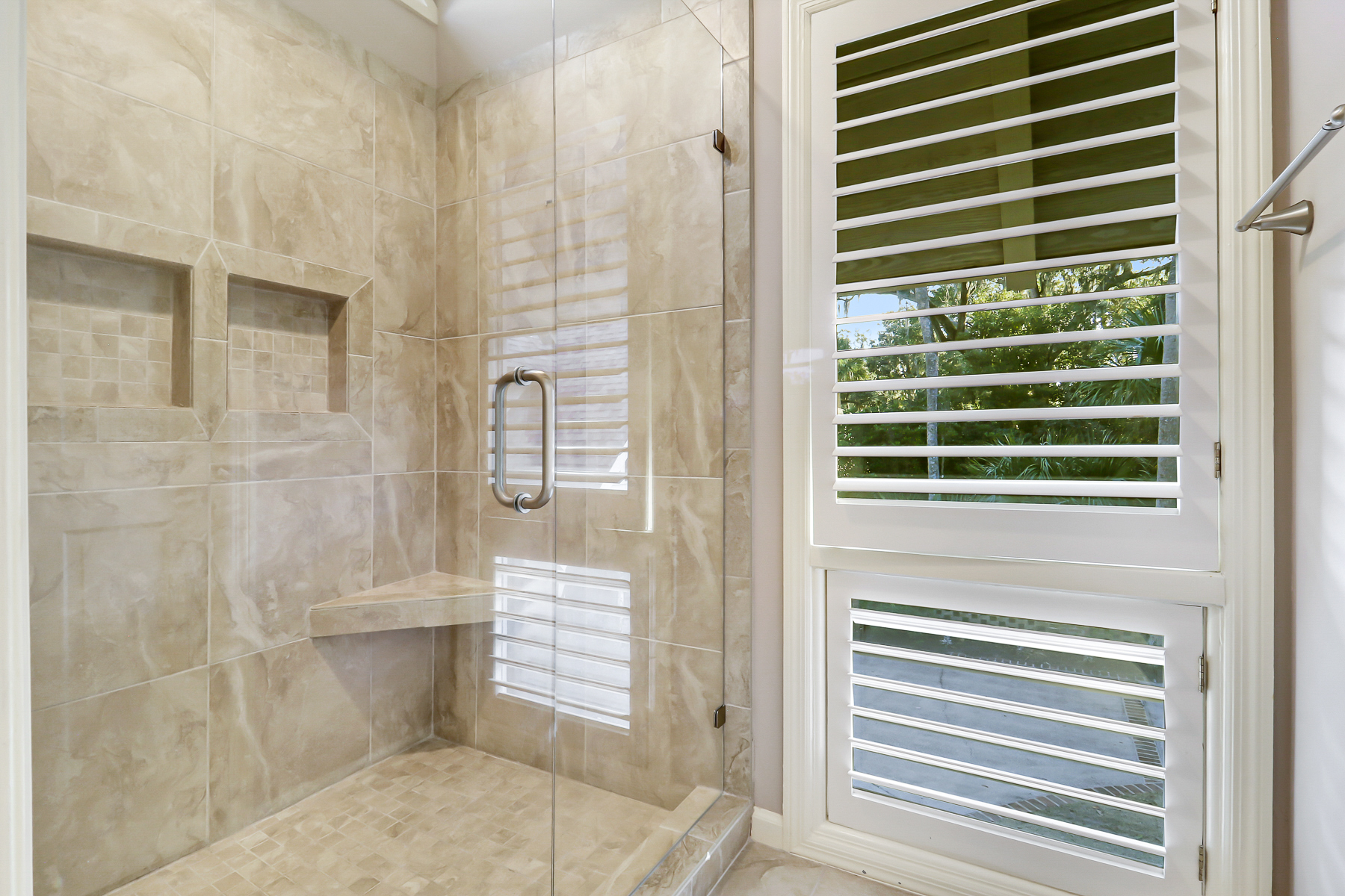 51 Hail Away | Bedroom 2 full bathroom